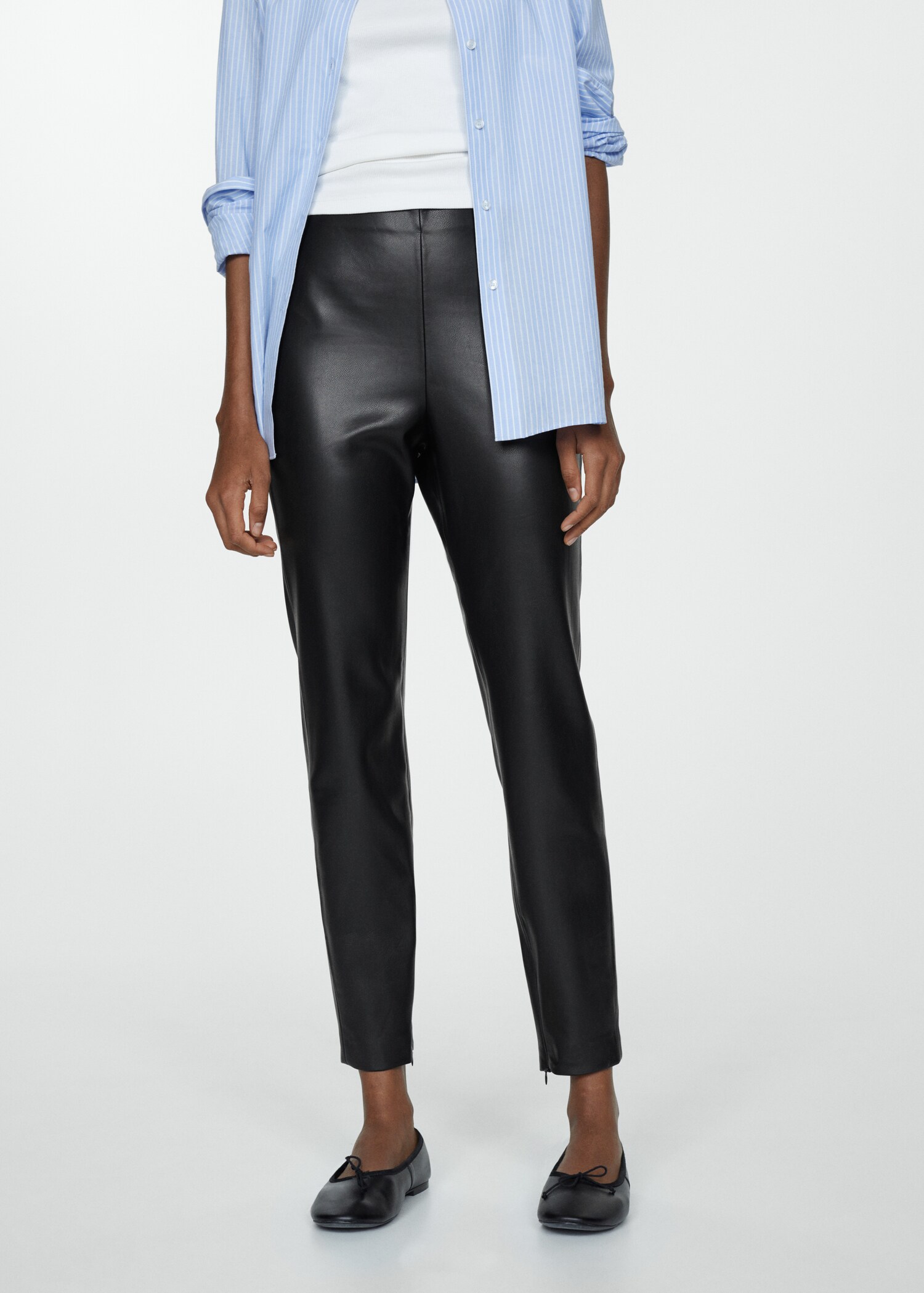 Legging simili-cuir ouvertures - Plan moyen