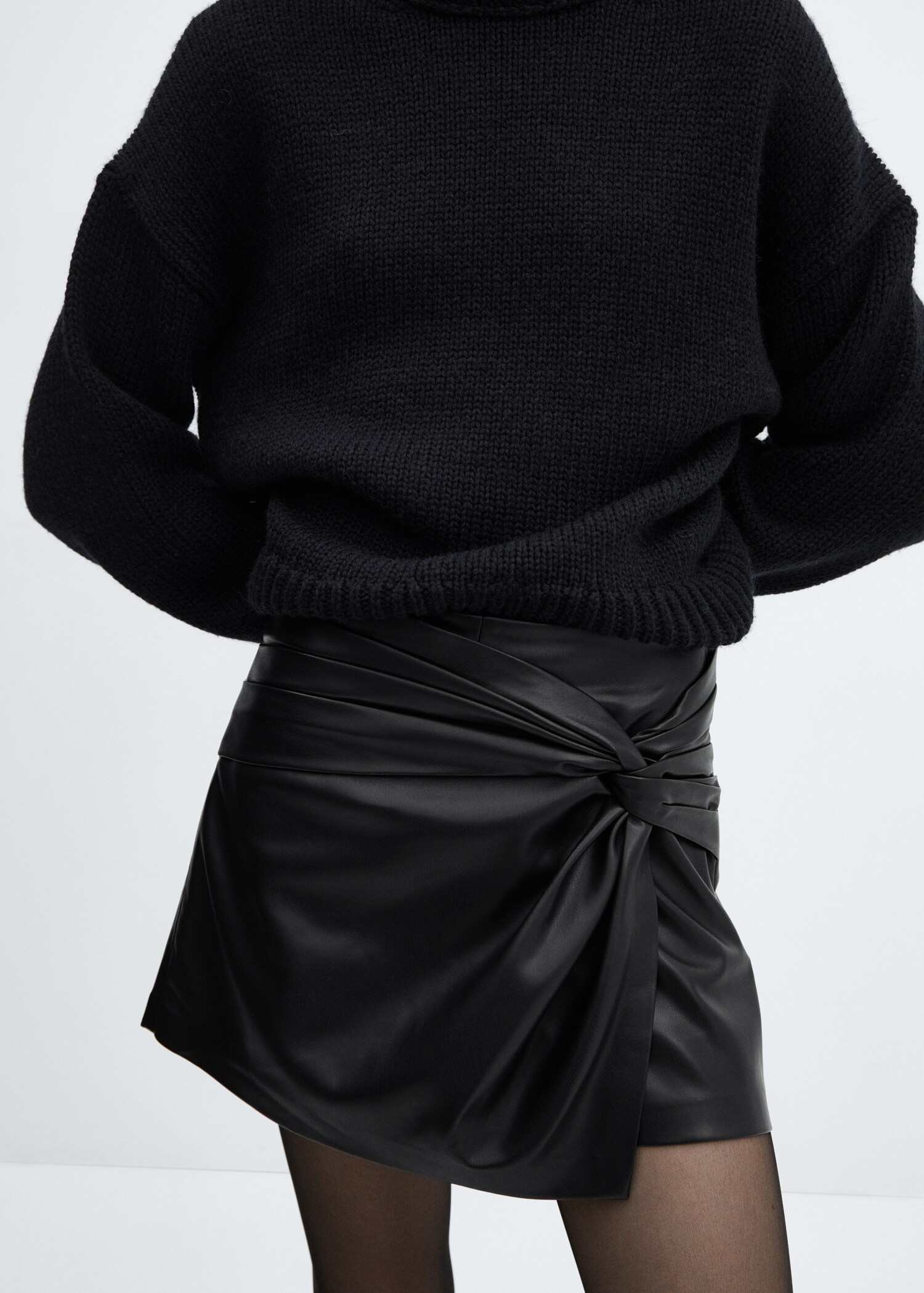Jupe short simili-cuir - Plan moyen