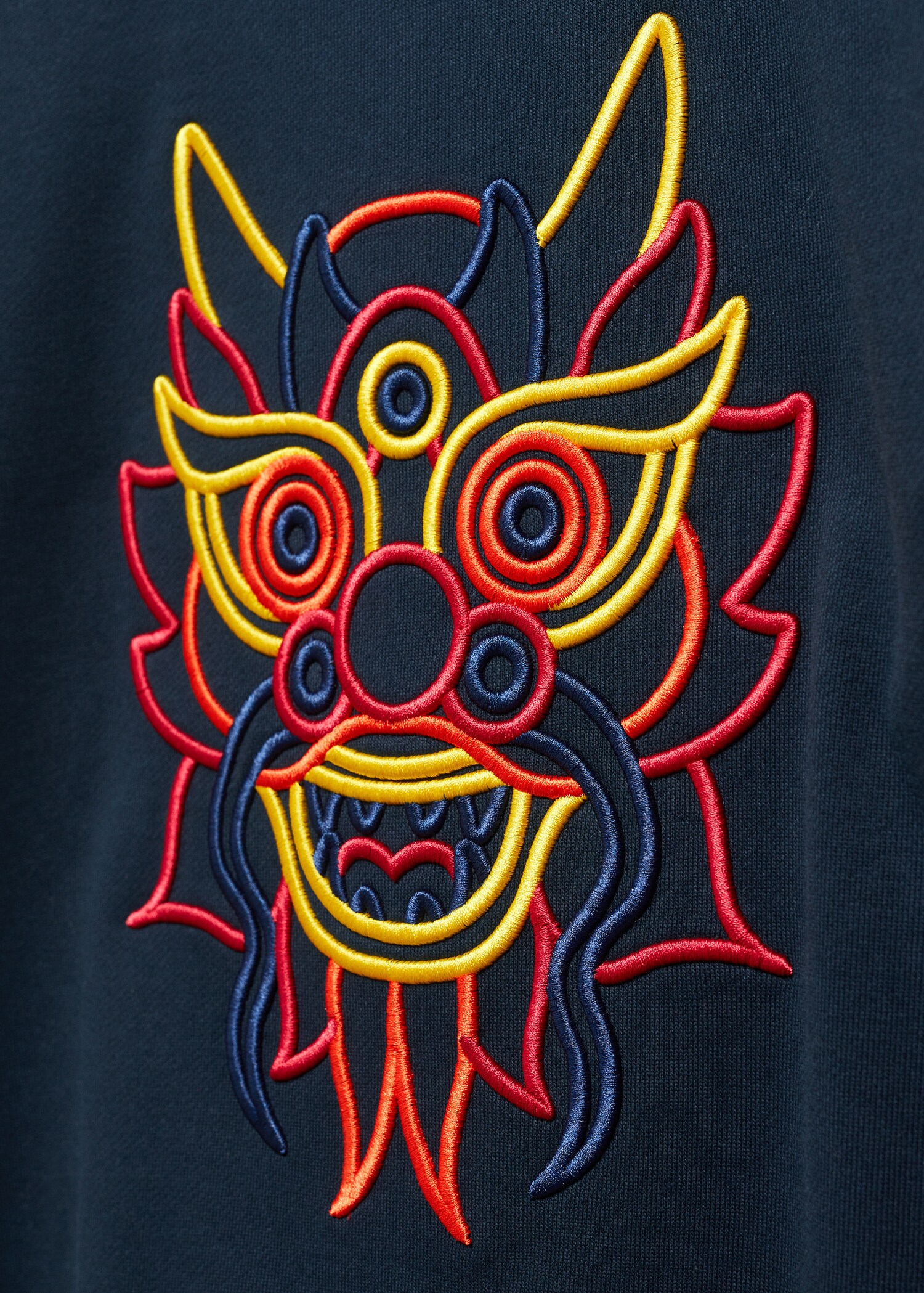 Sweatshirt aus 100 % Baumwolle mit Stickdetail - Detail des Artikels 8