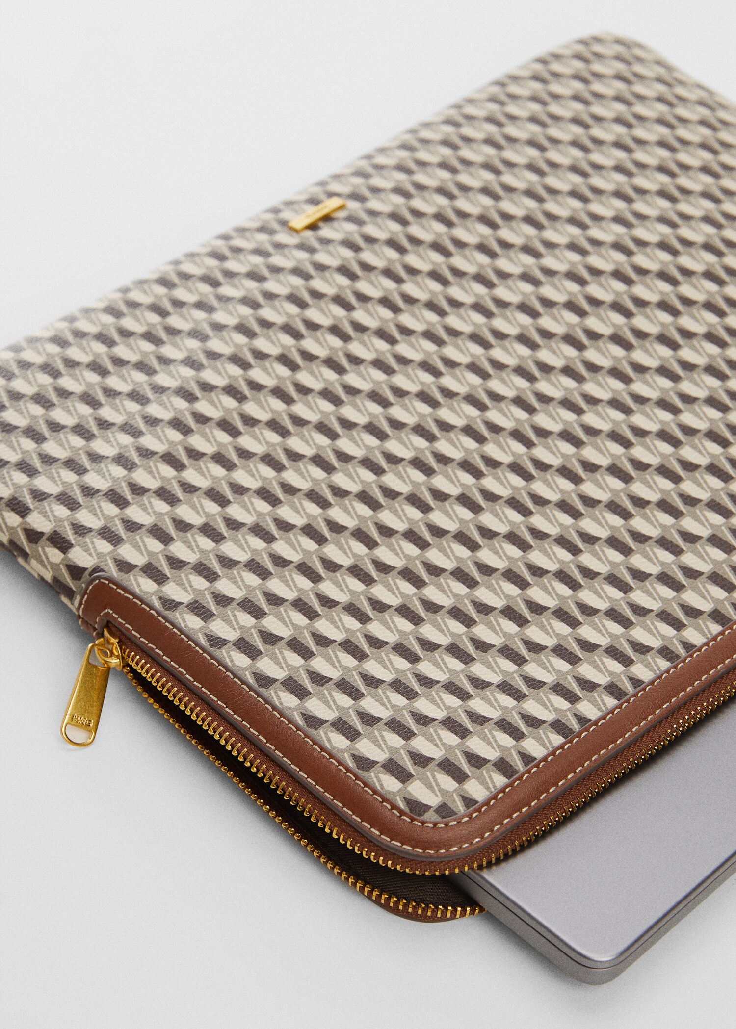 Funda ordenador estampado logo - Detalle del artículo 1