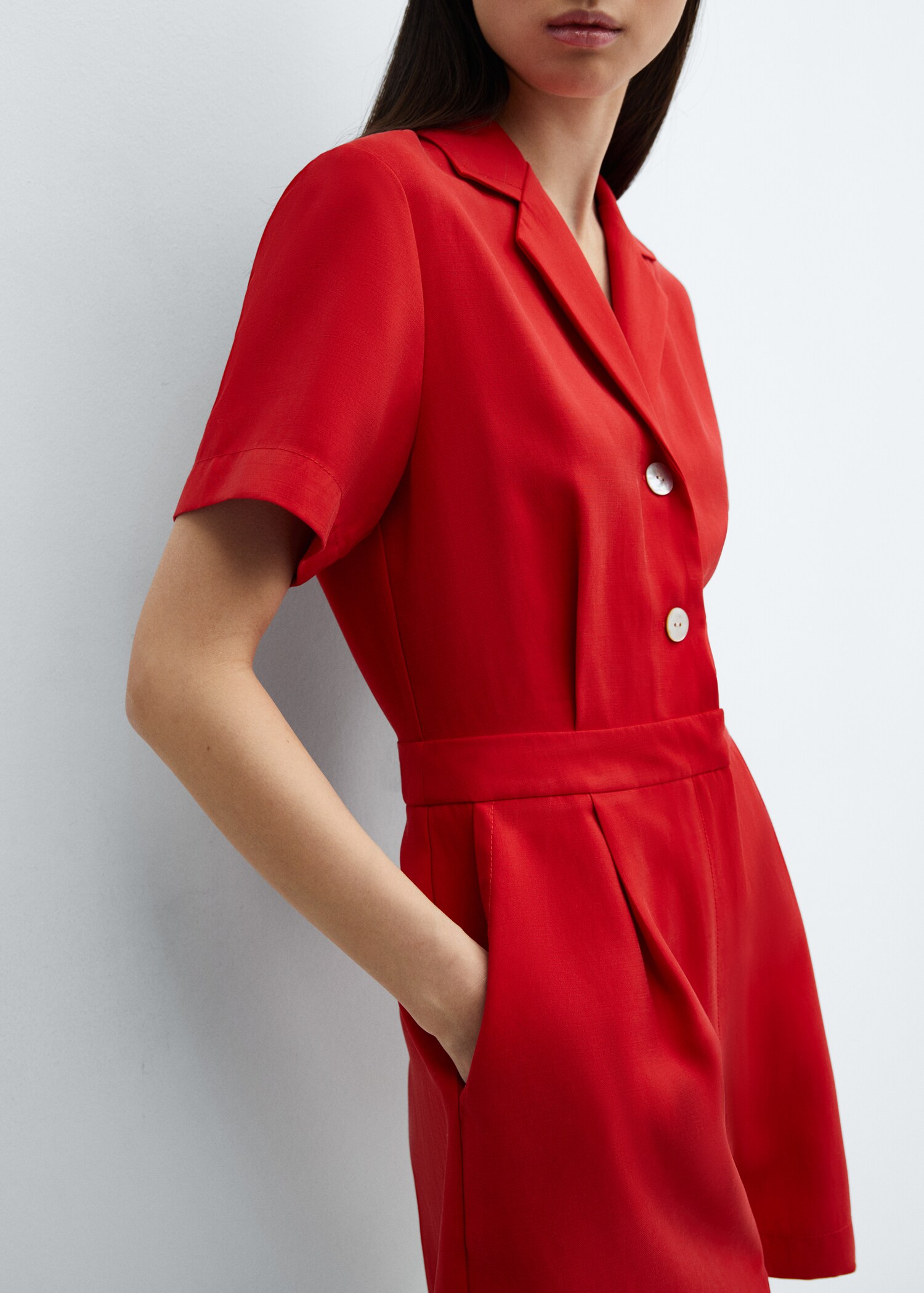 Short jumpsuit with pleat detail - Детальніше про товар 6