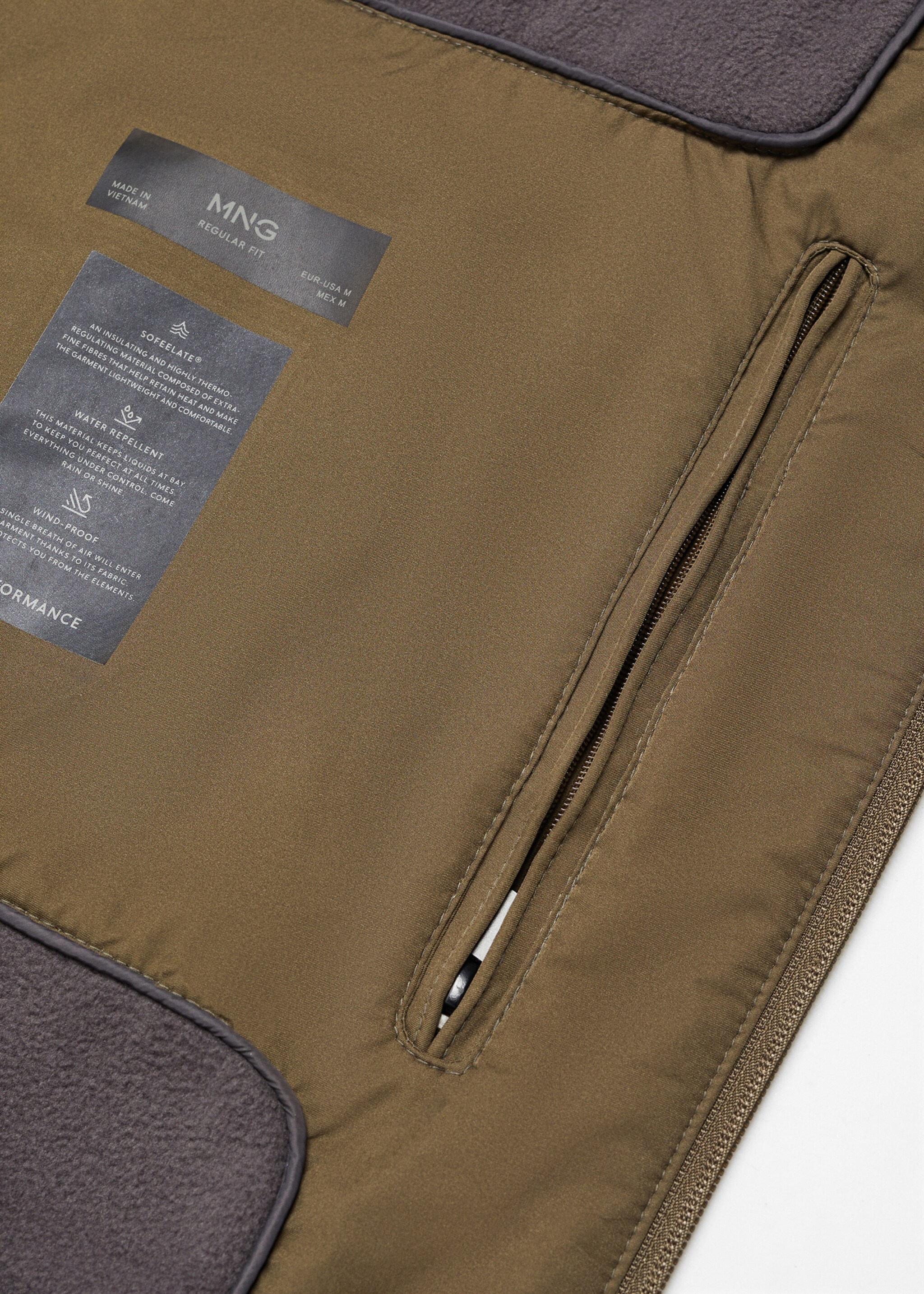 Lightweight quilted water-repellent quilted gilet - Details of the article 8