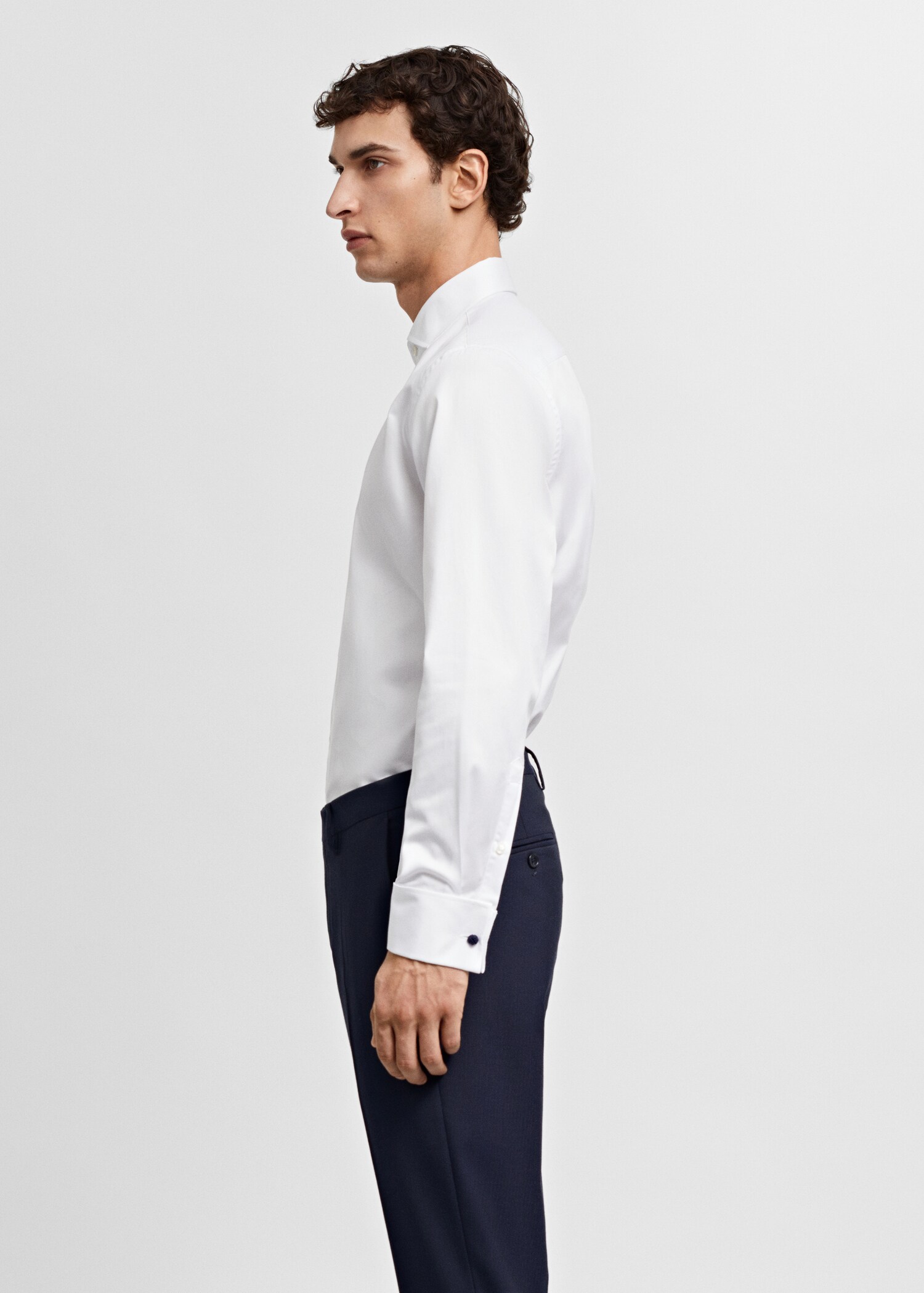 Slim-fit twill fabric suit with shirt cufflinks - Details of the article 2