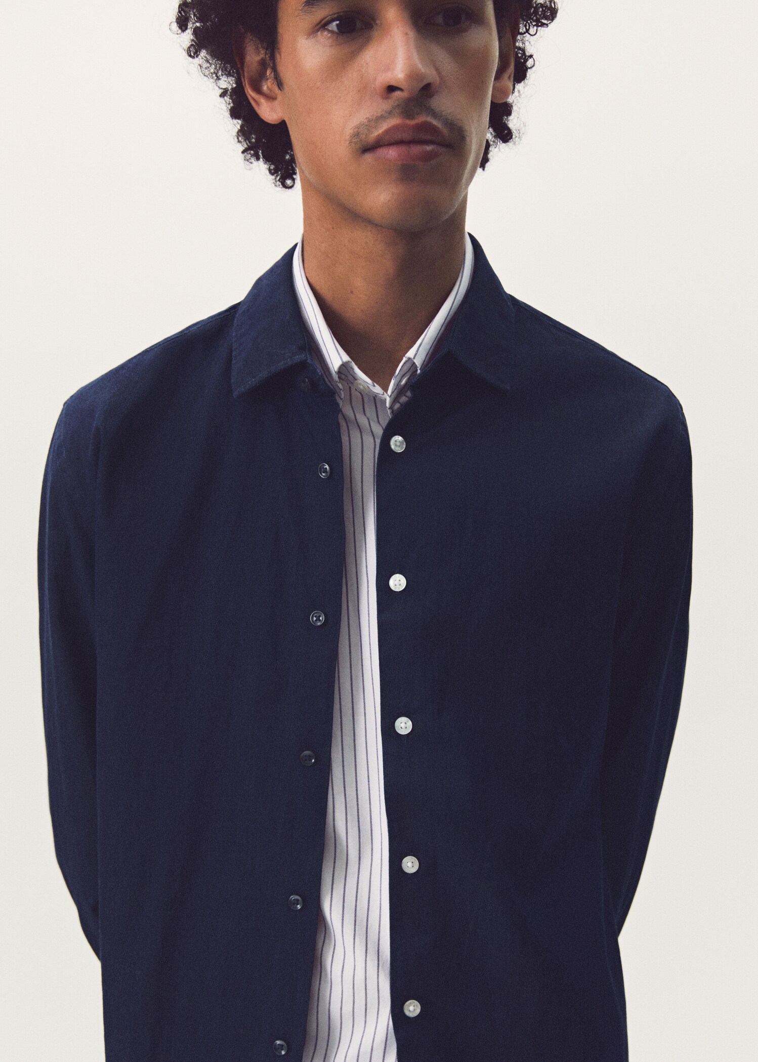 Camisa regular fit chambray algodón - Detalle del artículo 5