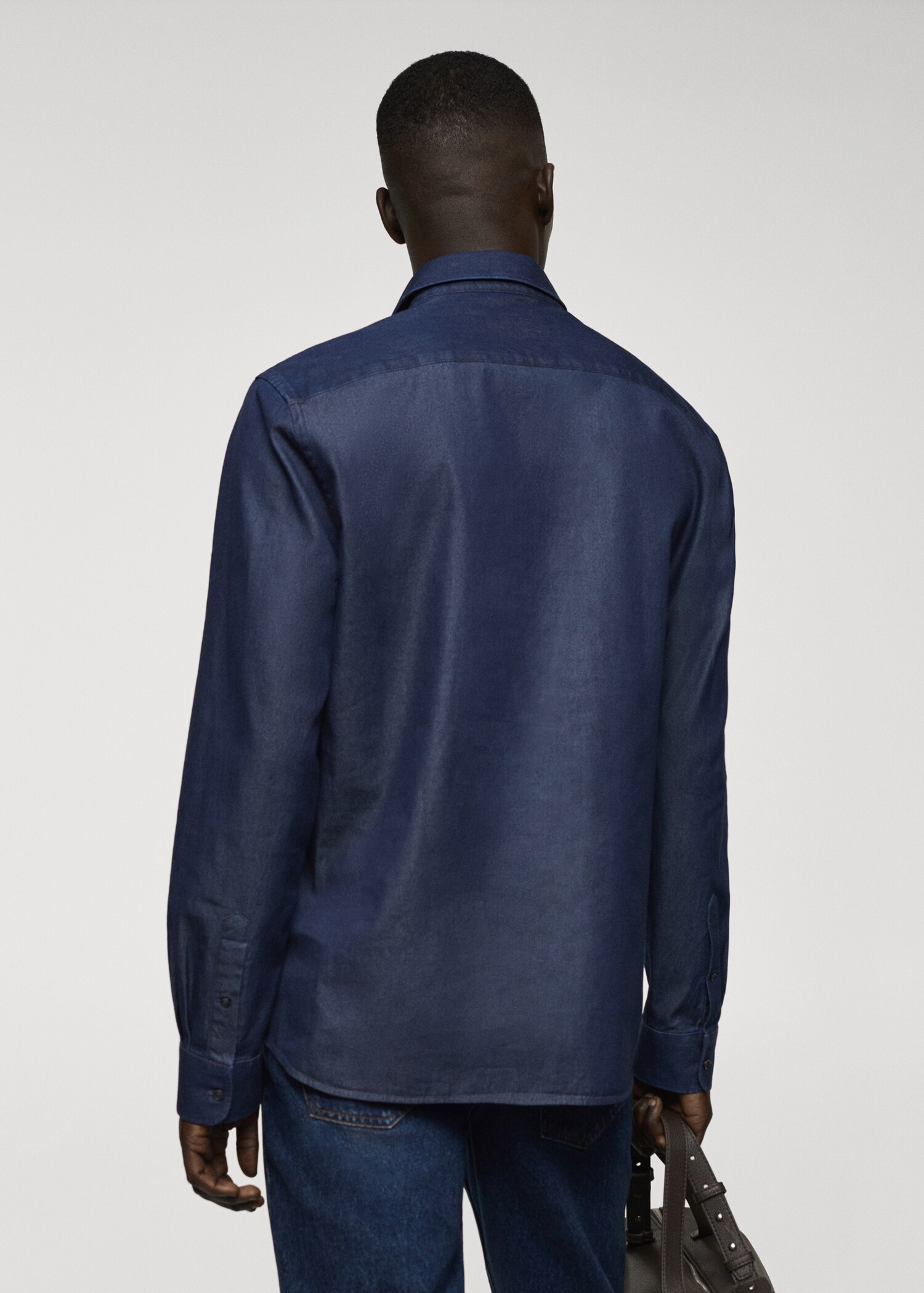 Camisa regular fit chambray algodón - Reverso del artículo