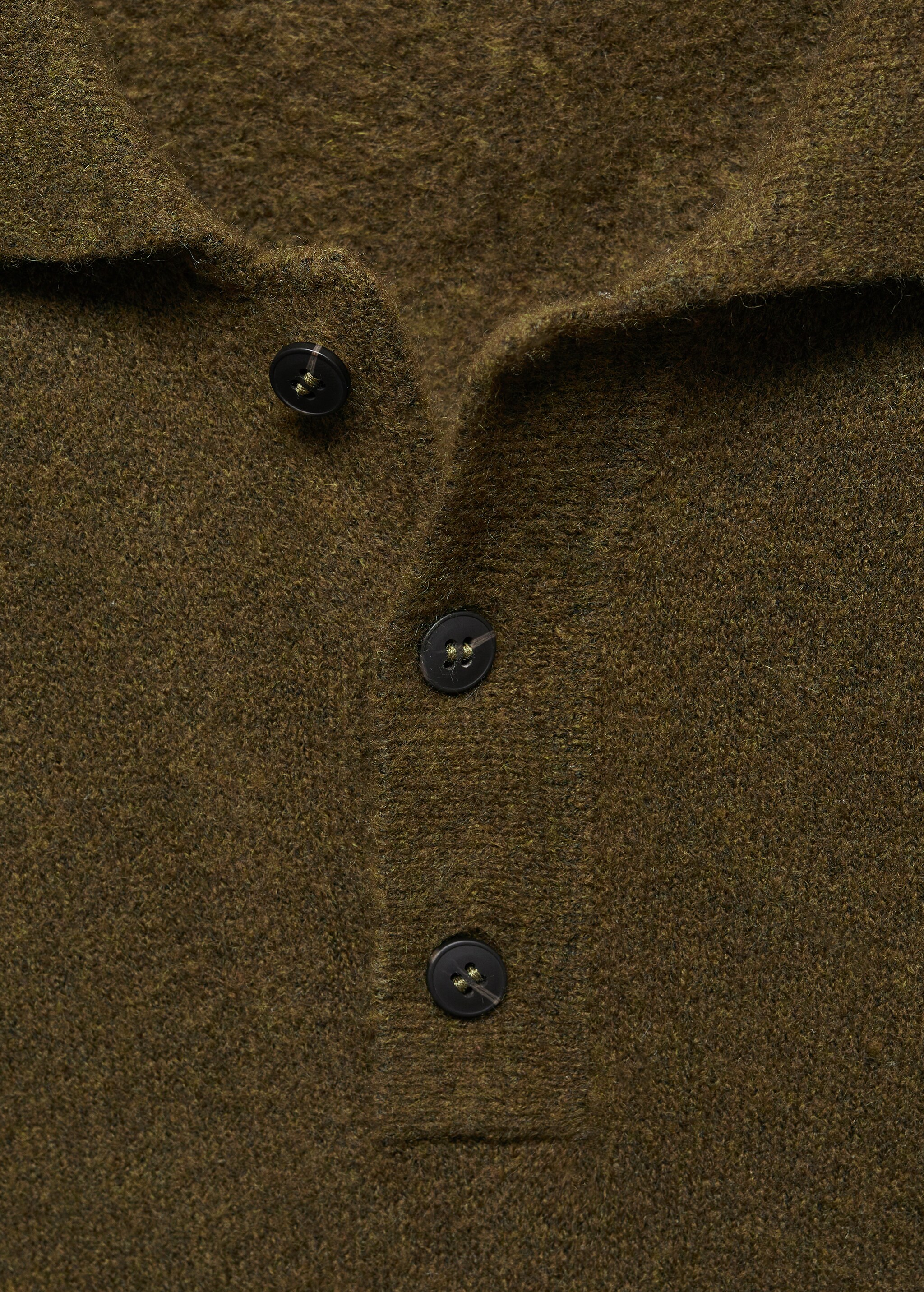 Sweter polo z dzianiny bouclé z drobnym splotem - Szczegóły artykułu 8