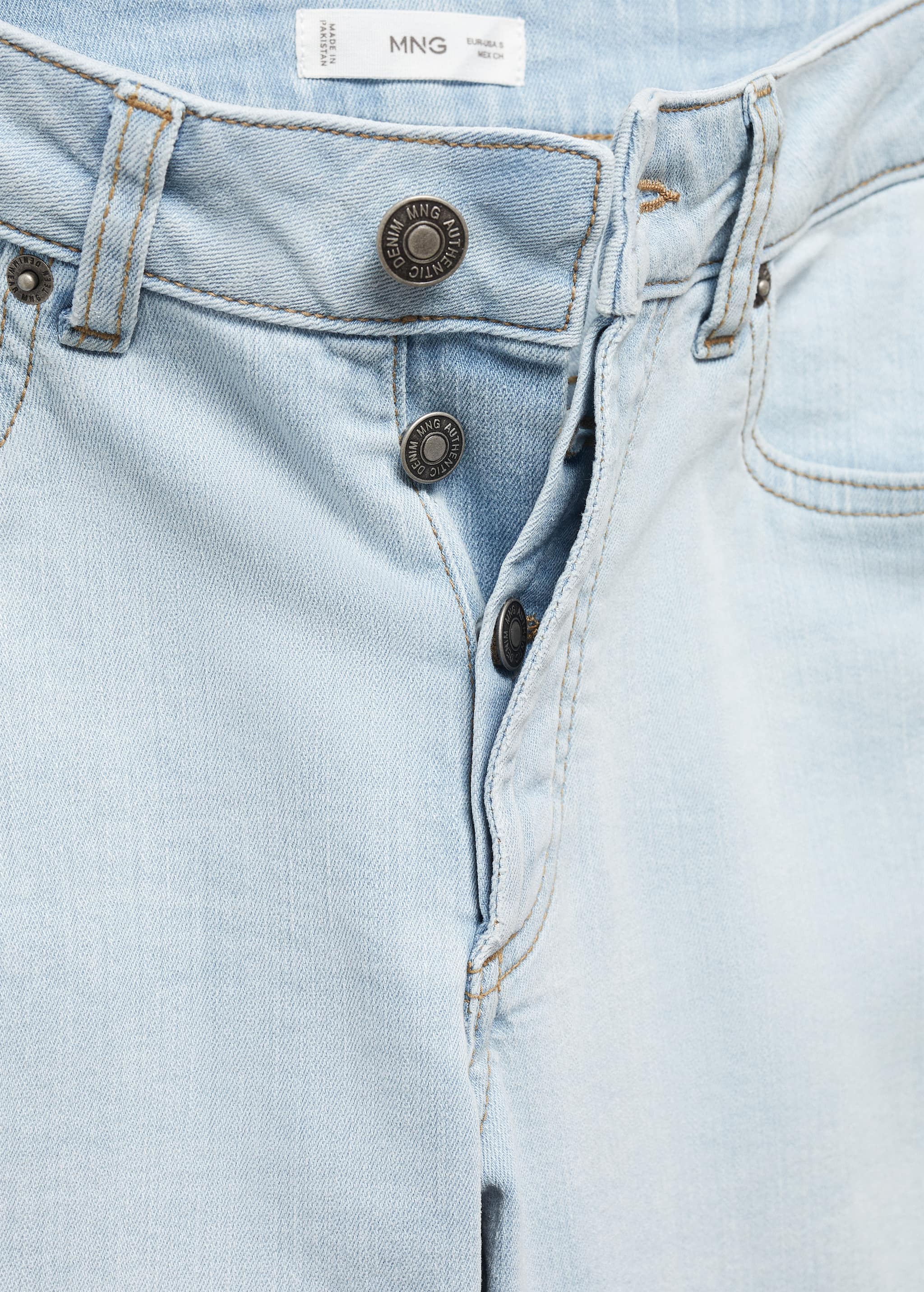 Slim-fit jeans with buttons - Details of the article 8