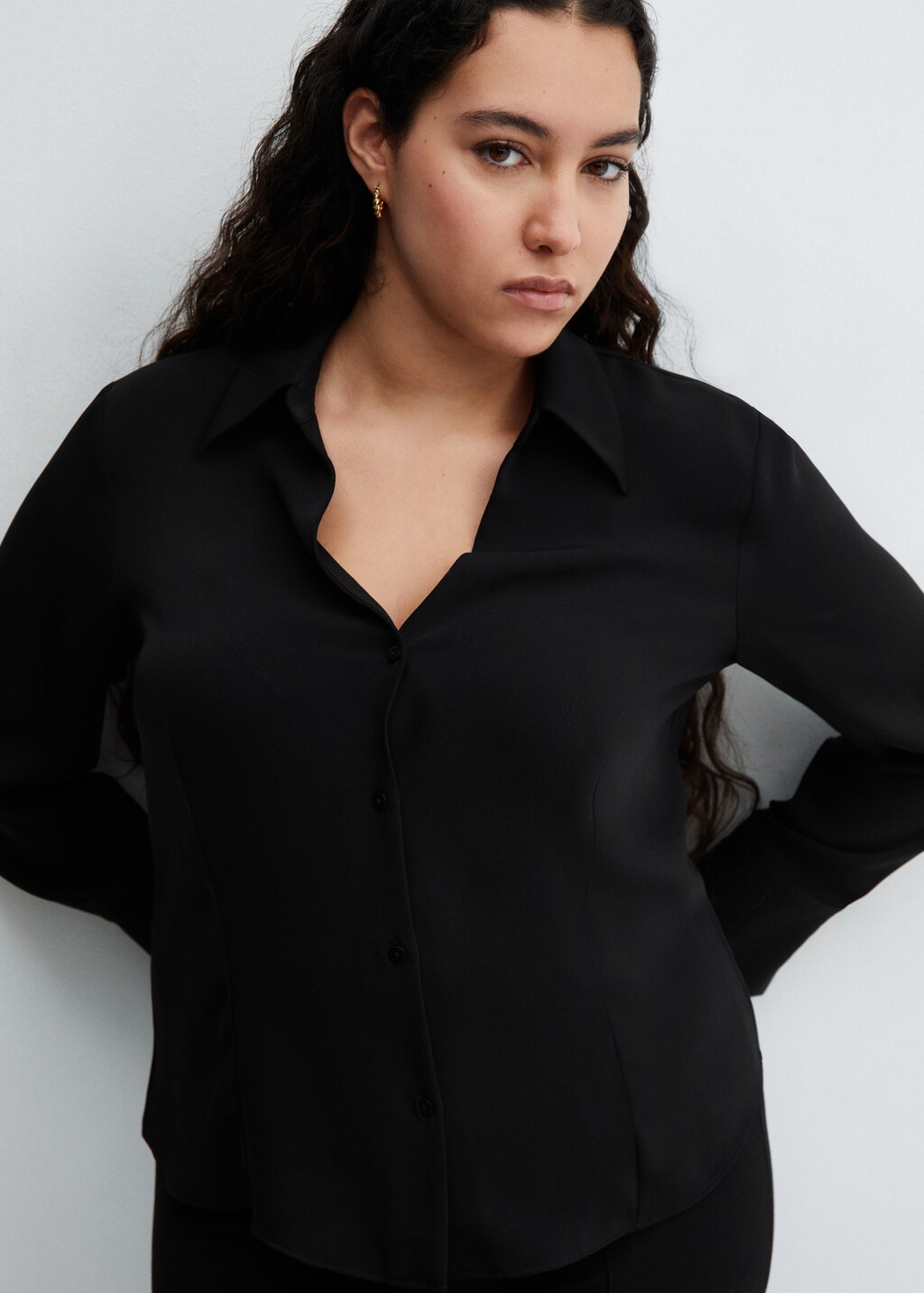 black flowy shirt long sleeve