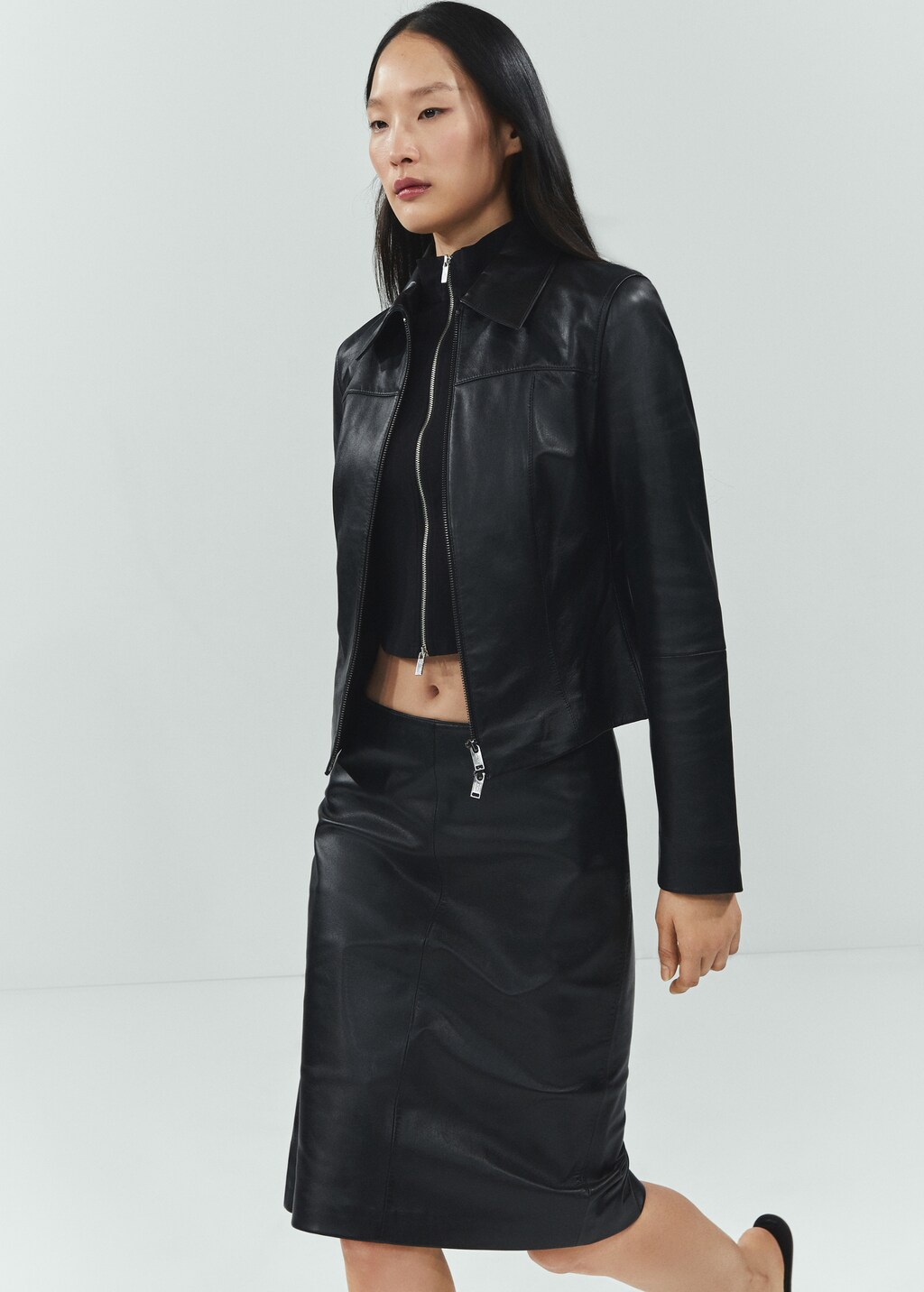 Leather midi skirt with zip hot sale
