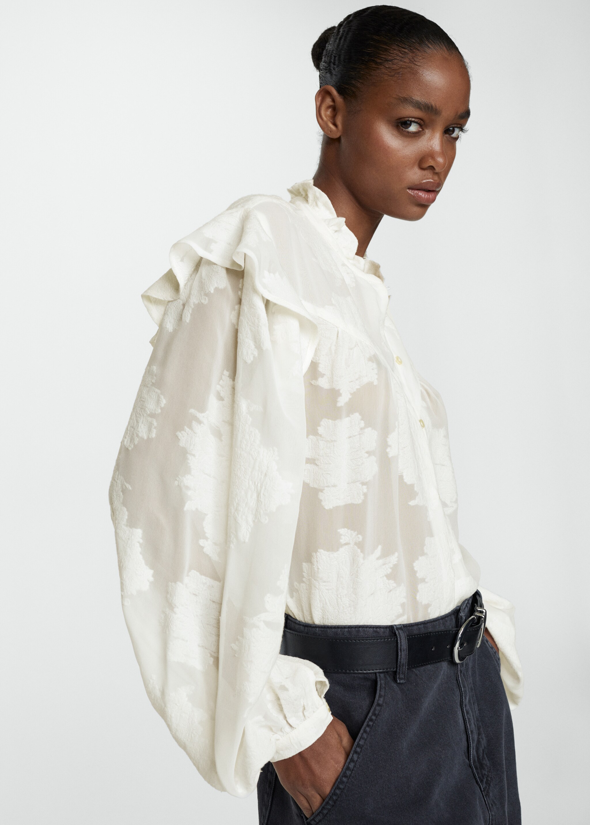 Floral embroidery blouse - Details of the article 2