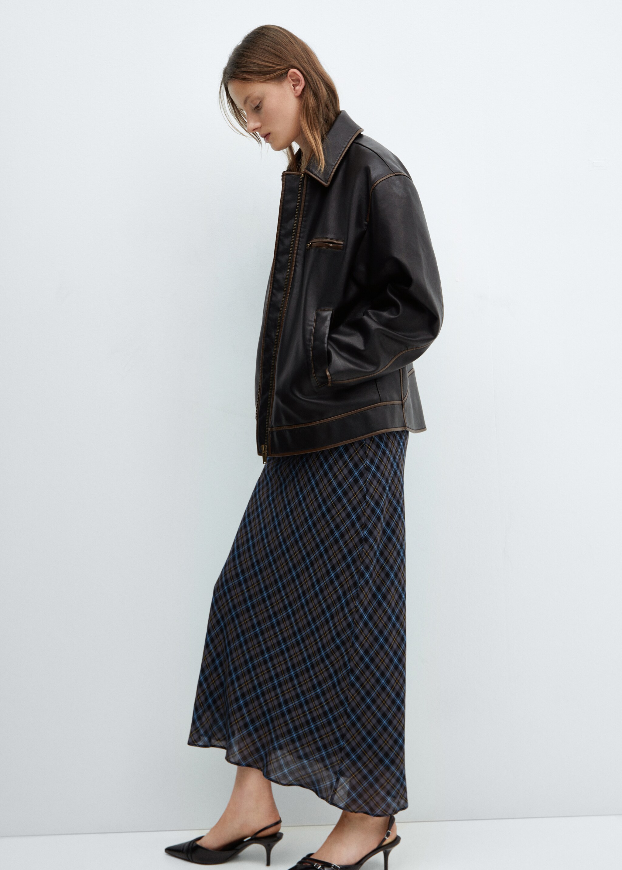 Checked long skirt - Details of the article 2