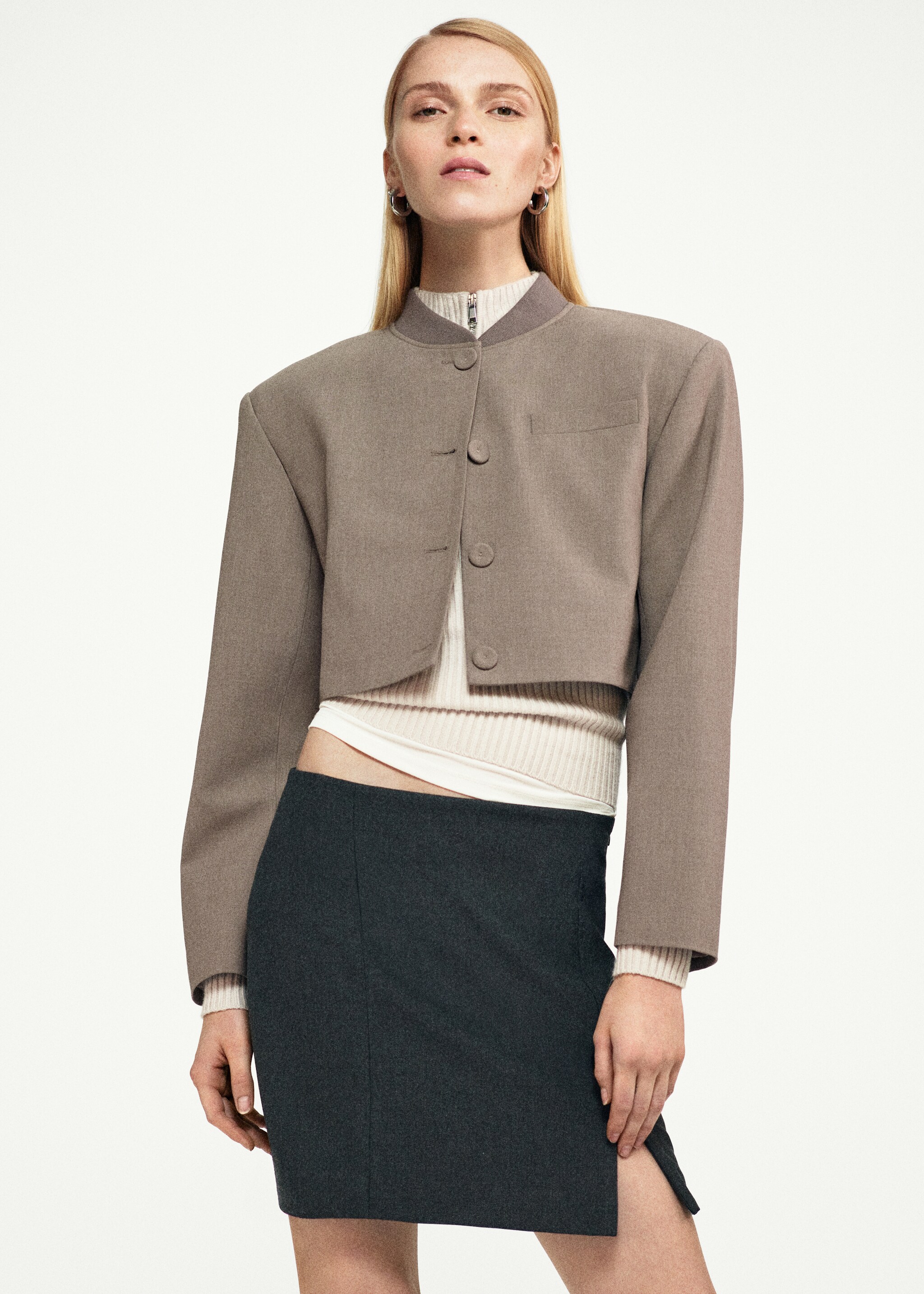 Buttoned cropped jacket - Details of the article 6