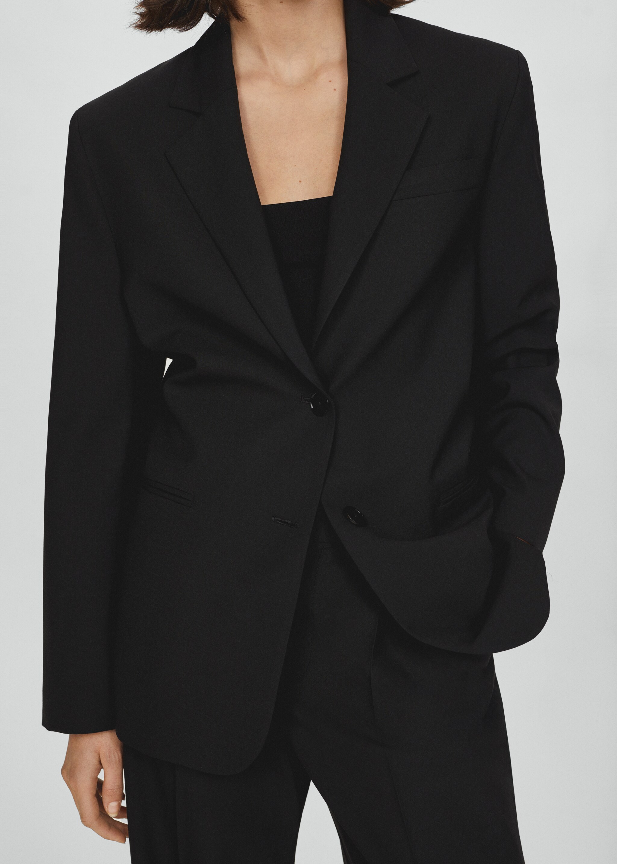 Suit blazer with buttons - Details of the article 6