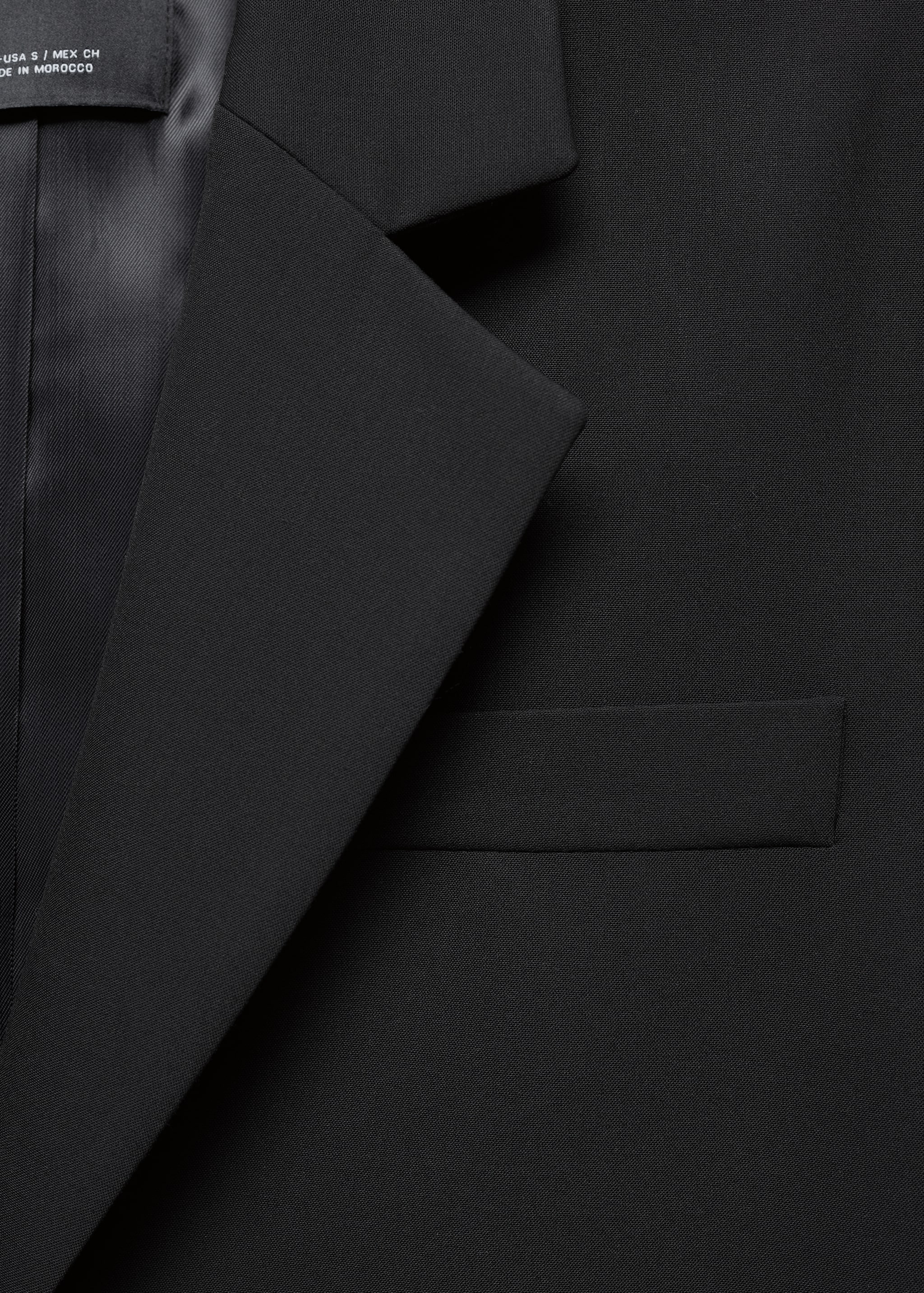 Suit blazer with buttons - Details of the article 8