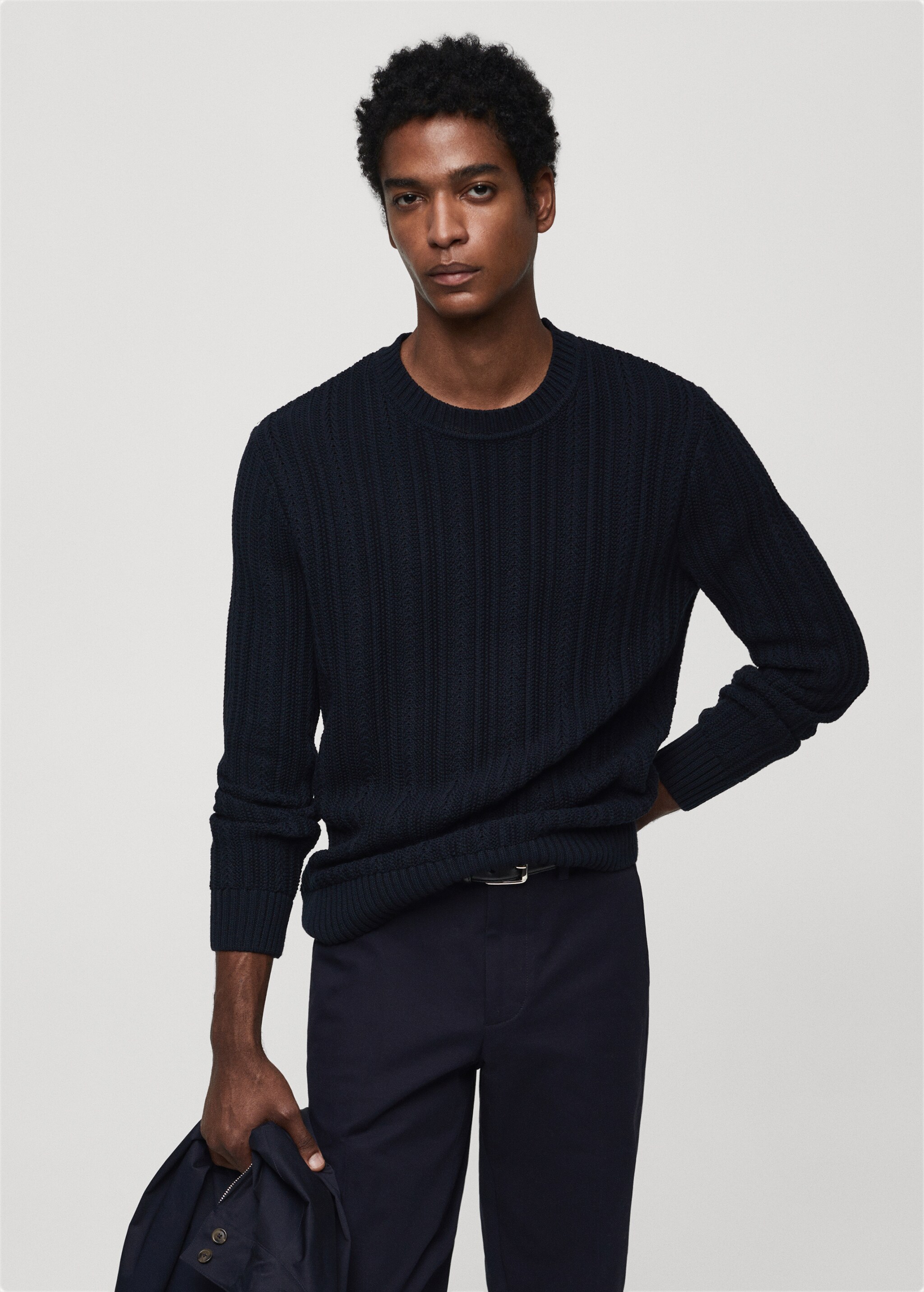 Contrasting knit sweater - Medium plane
