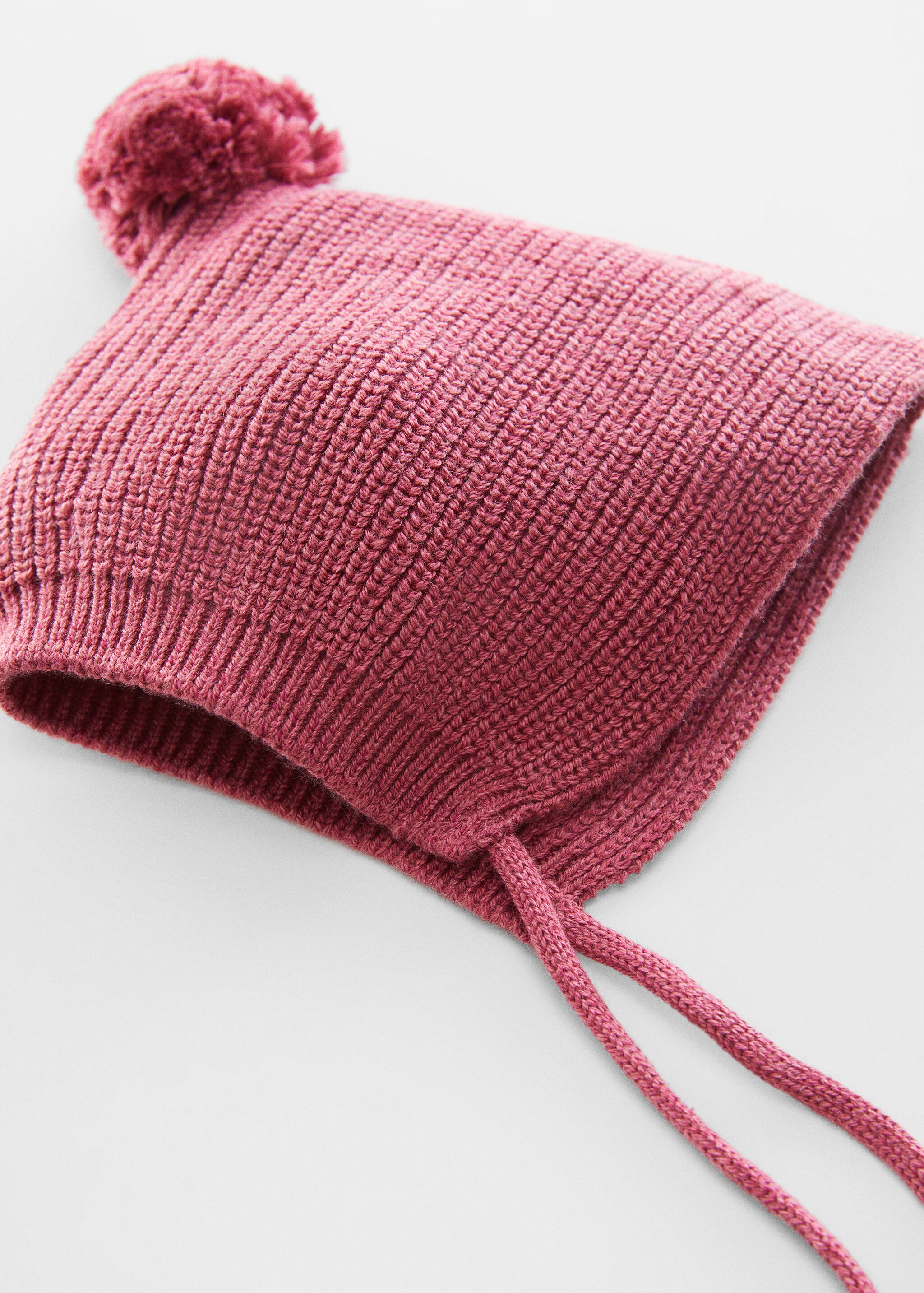 Pom pom cable-knit beanie - Details of the article 1