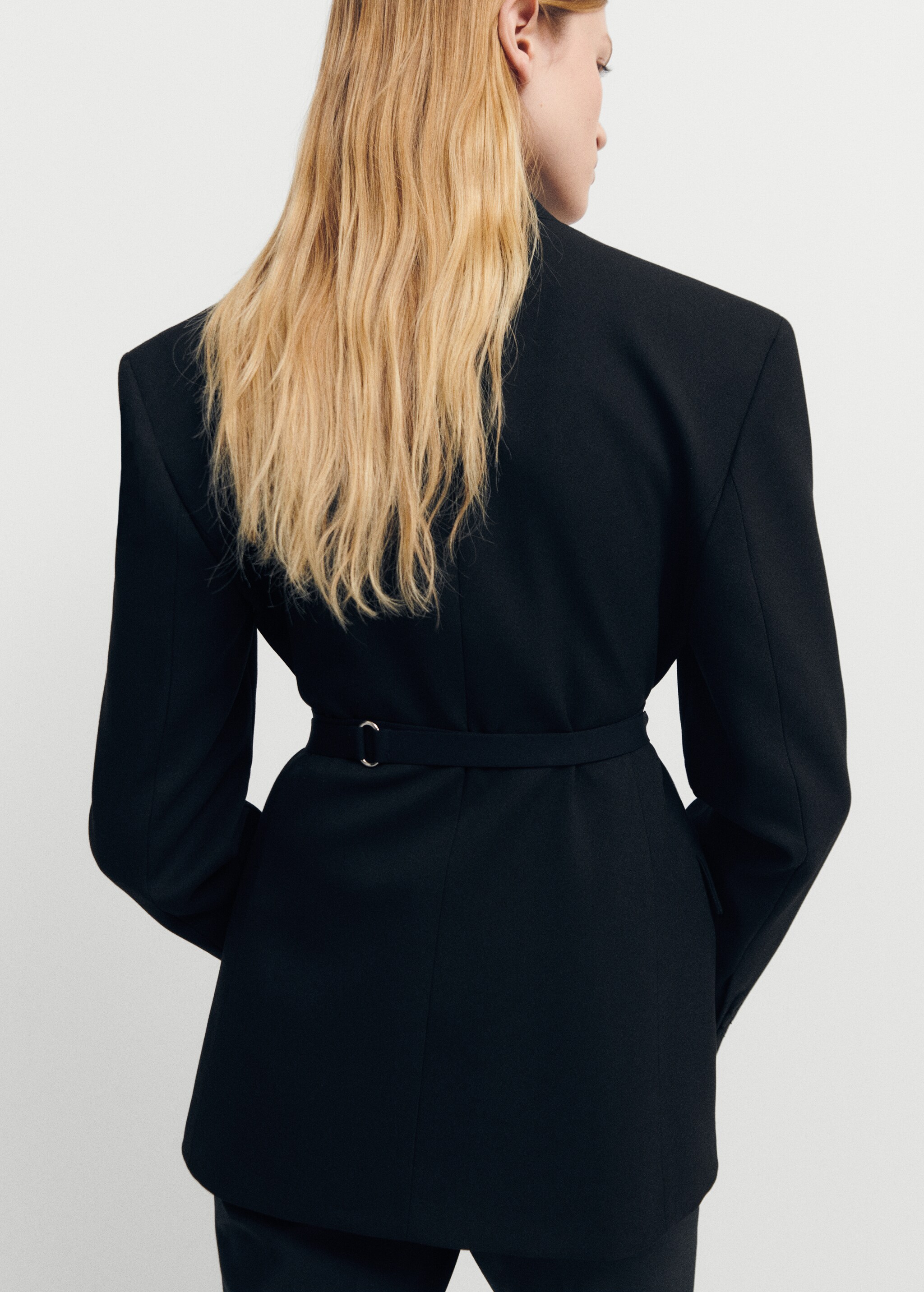 Belt structured blazer - Reverse of the article