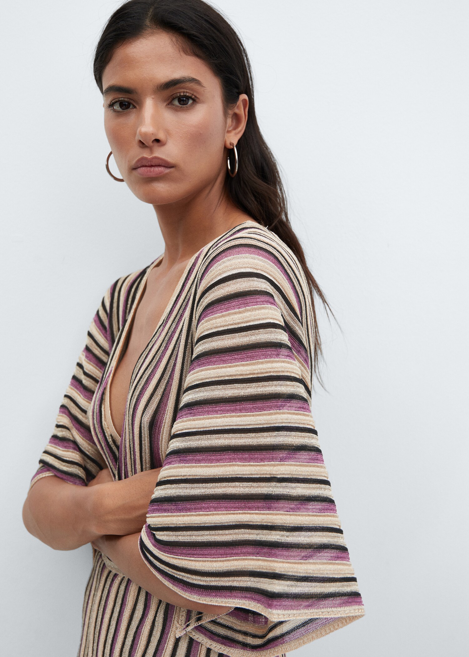 Vestido lúrex escote cruzado - Plano medio