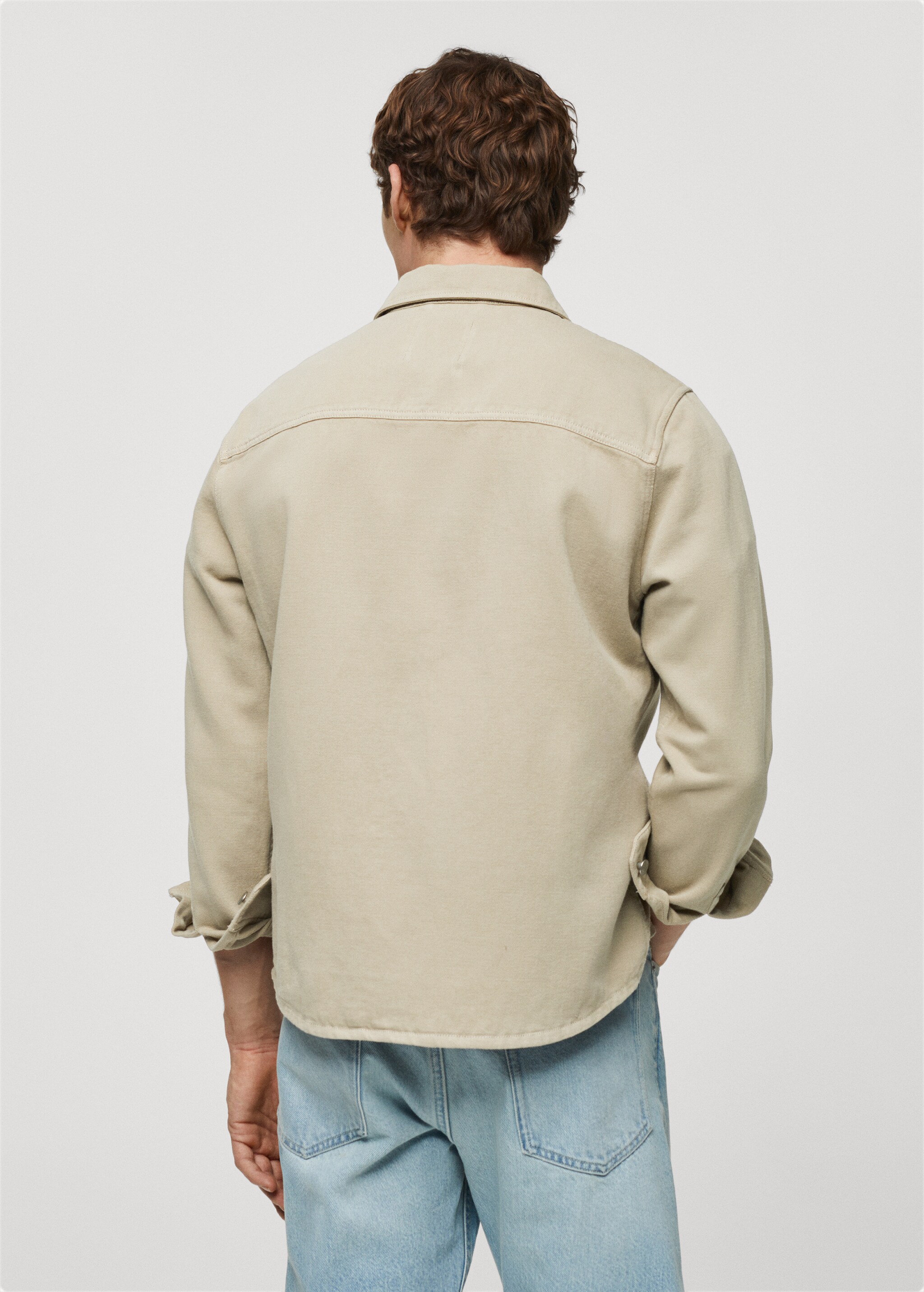 Regular fit cotton and linen overshirt - Reverse of the article