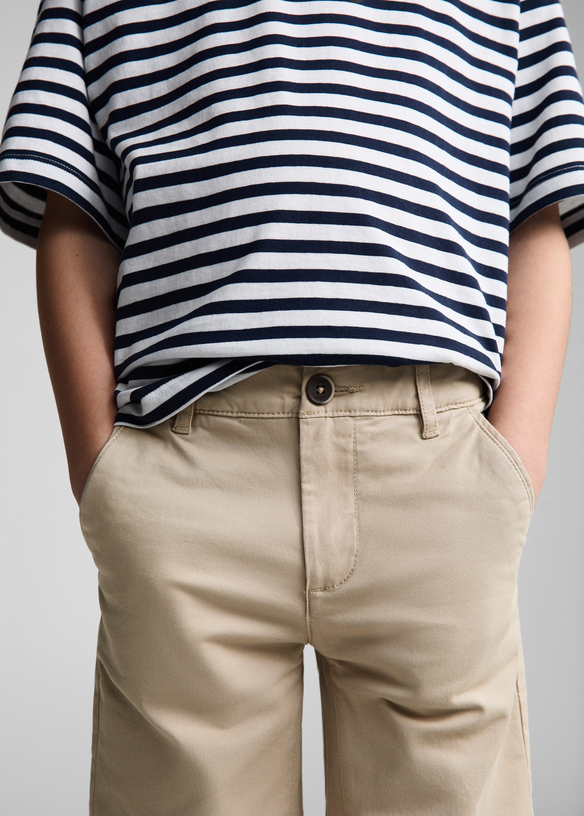 Slim-fit chino cotton bermuda shorts - Details of the article 6