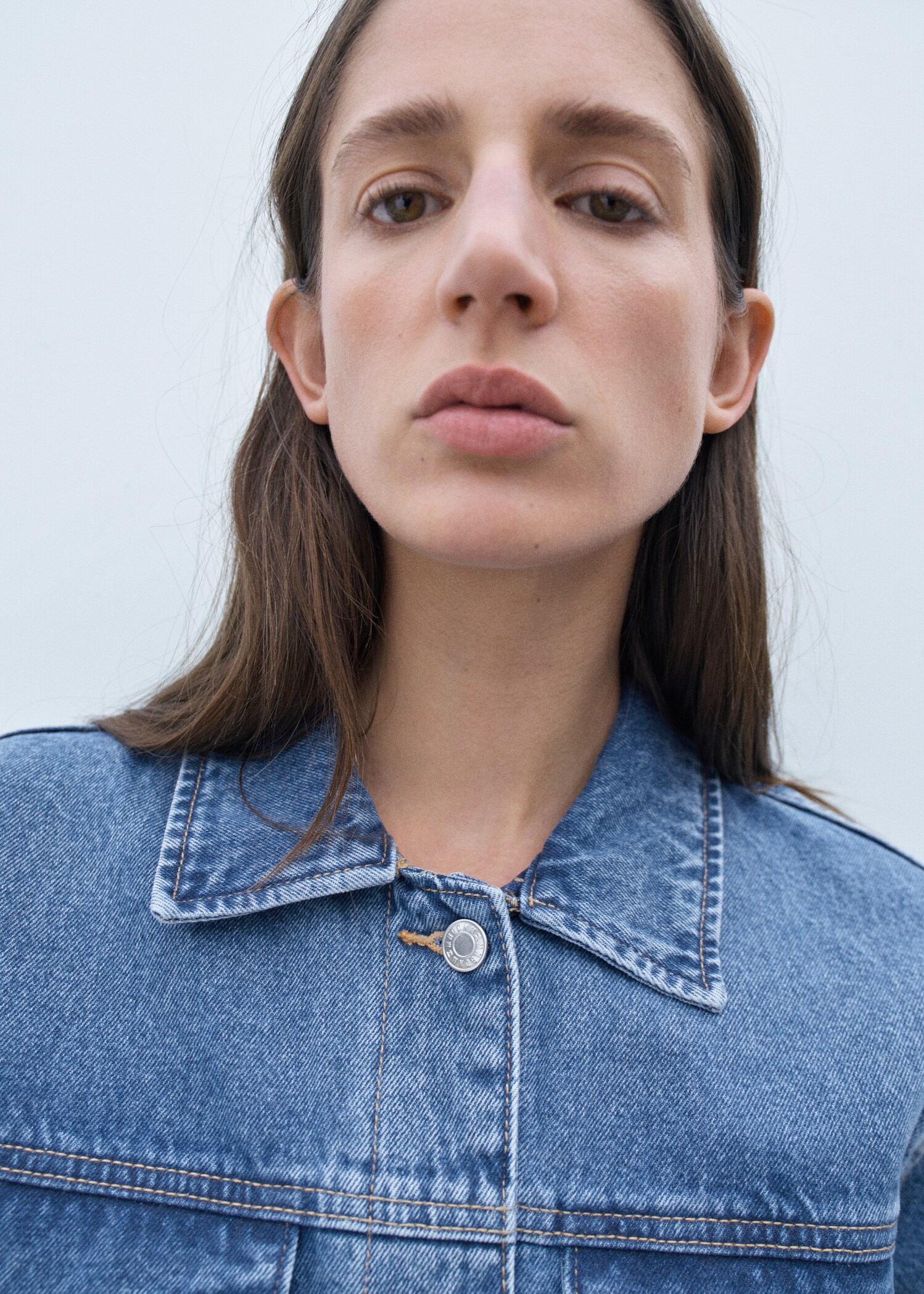 Denim jacket with belt - Details of the article 9