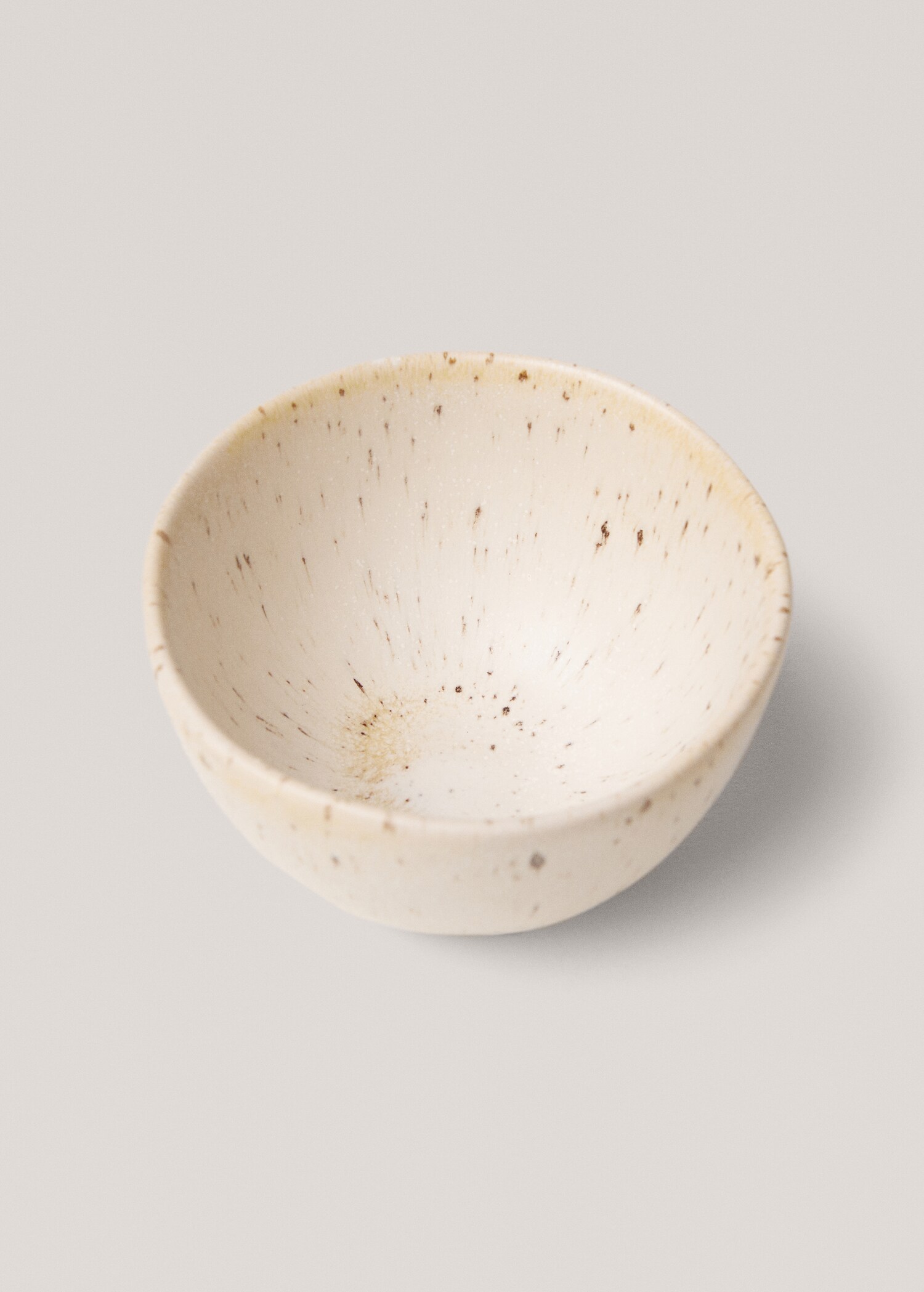 Aged stoneware bowl - Details of the article 2