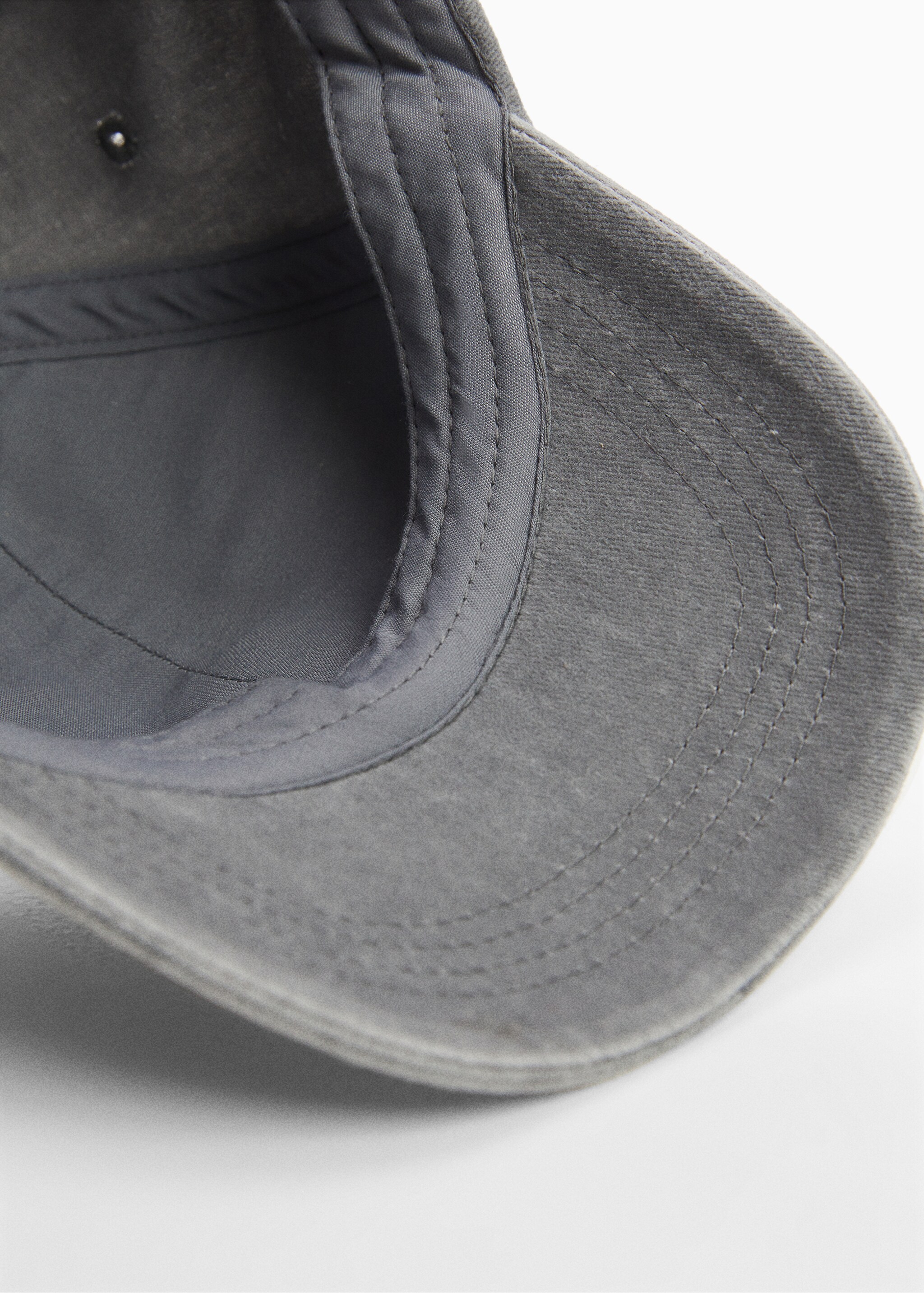 Embroidered detail cap - Details of the article 2