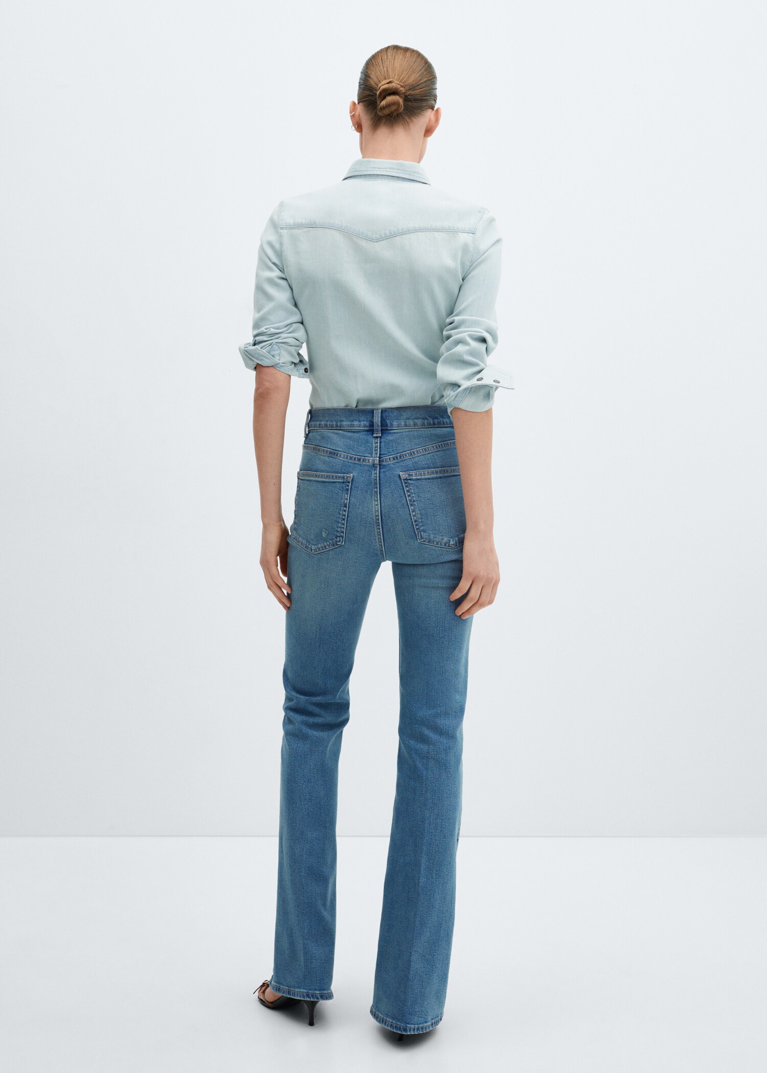 Jeans flare tiro alto - Reverso del artículo