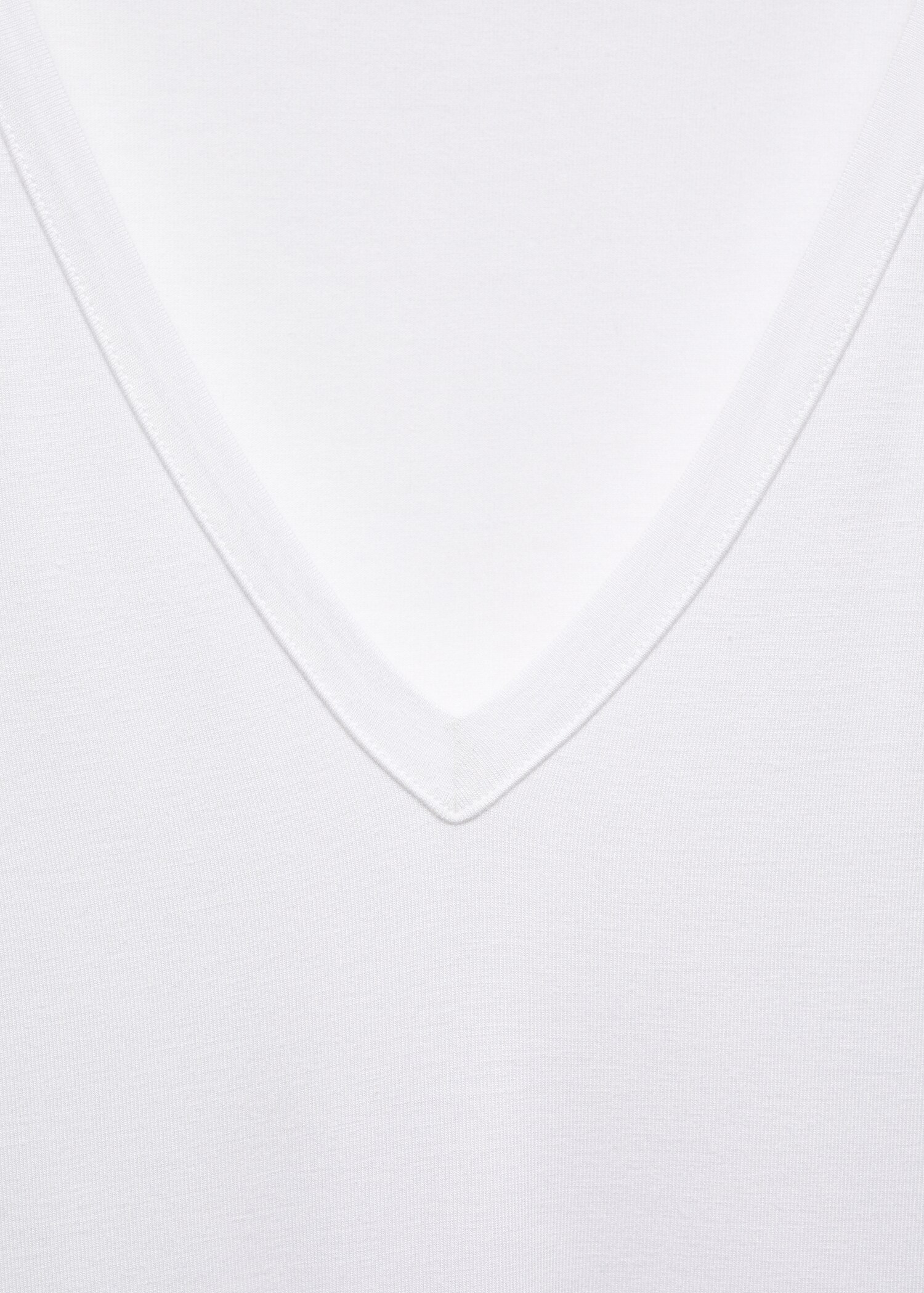 Camiseta cuello pico - Detalle del artículo 8