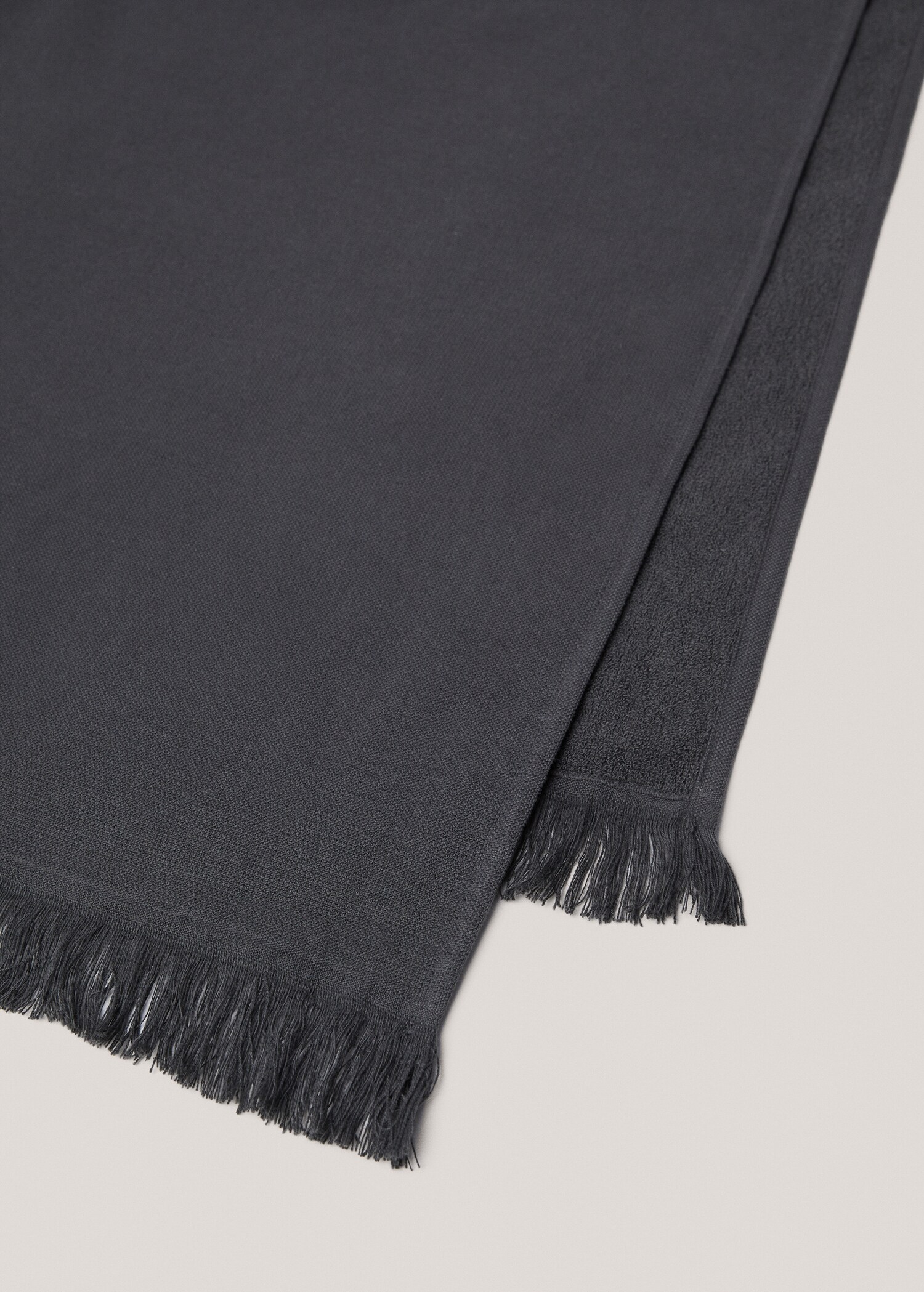 Fringed cotton beach towel - Details of the article 1