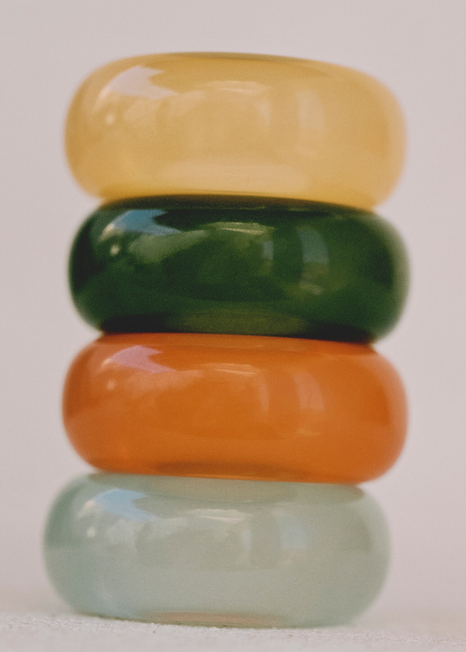 Pack of 4 coloured napkin rings - Details of the article 6