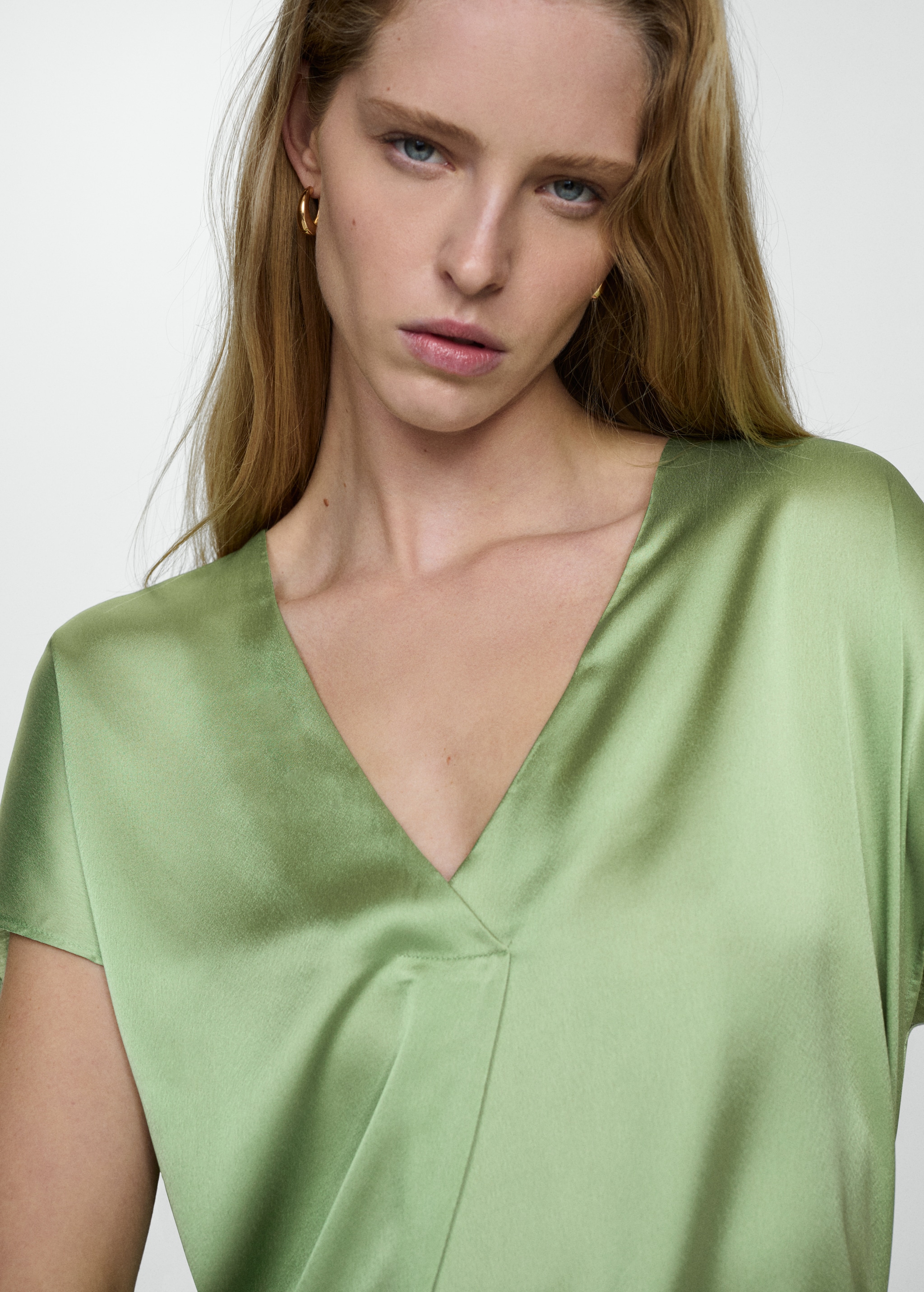 Satin V-neck t-shirt - Details of the article 1