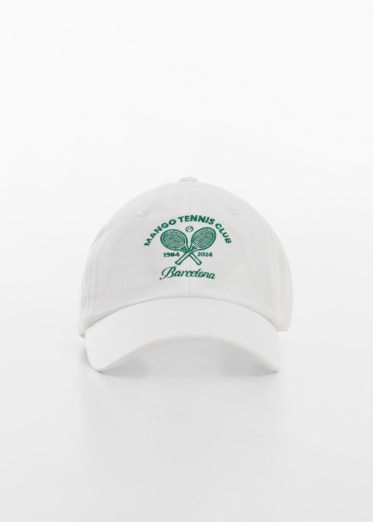 Cap with embroidered logo - Medium plane