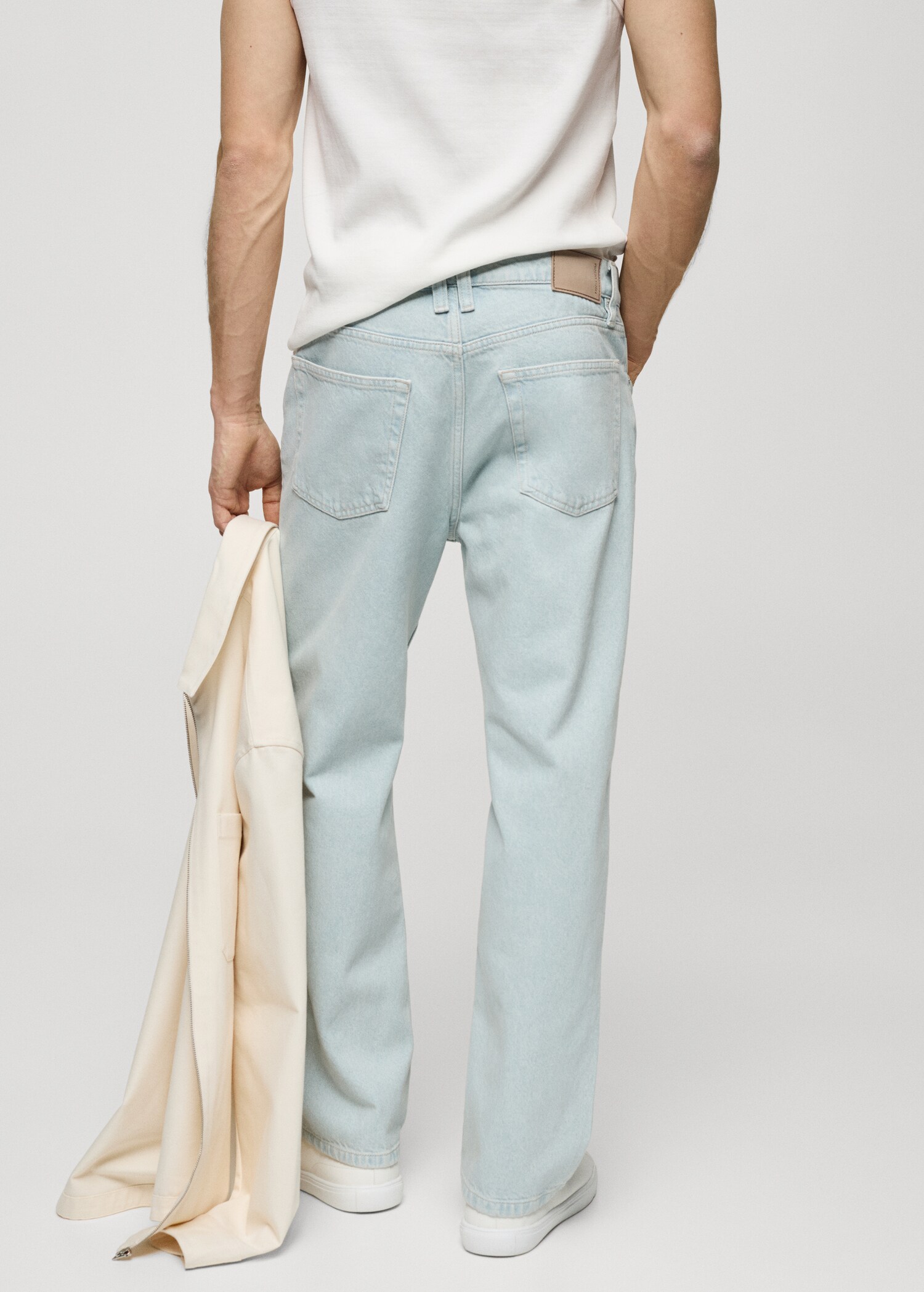 Relaxed-fit washed-effect jeans - Reverse of the article