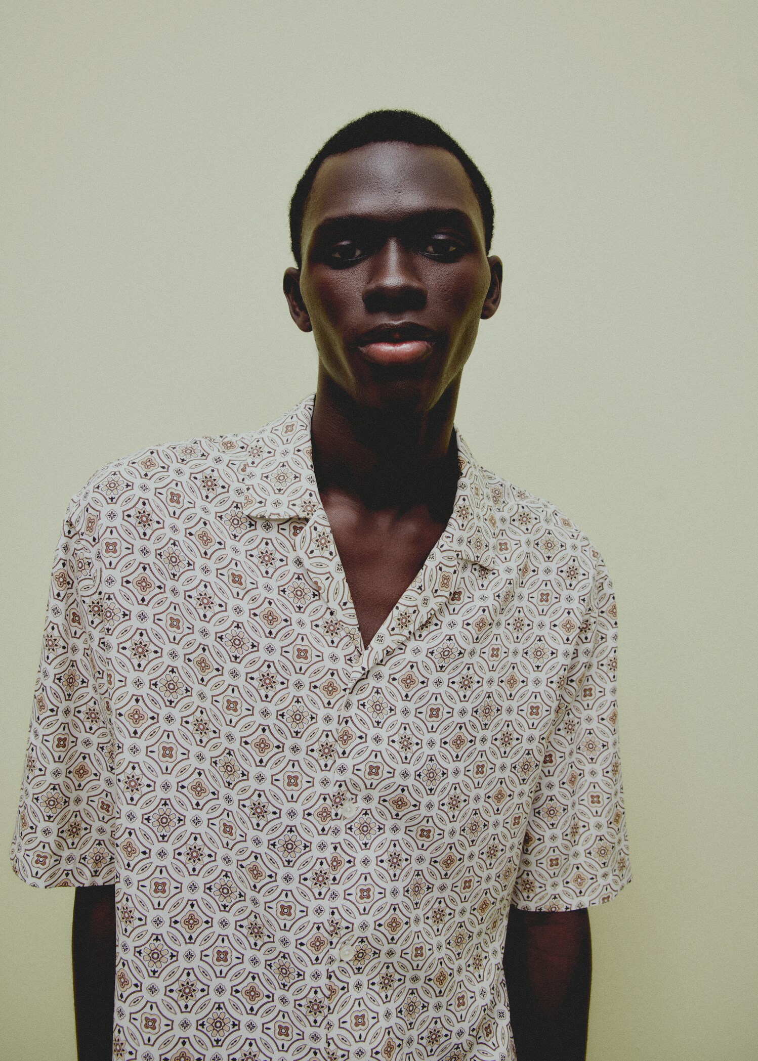 Regular-fit flowy printed shirt - Details of the article 5