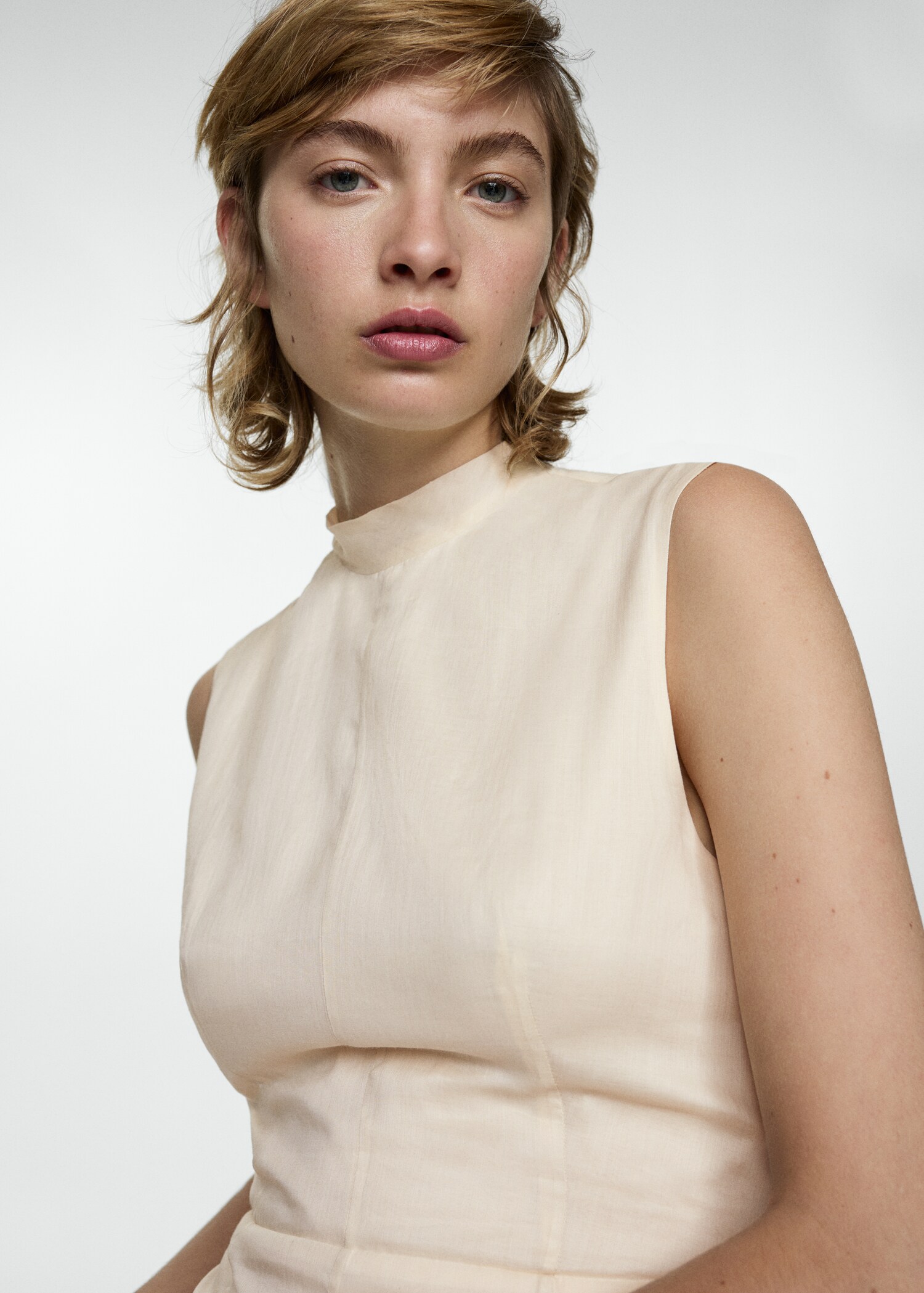 Open-back ramie dress - Details of the article 1