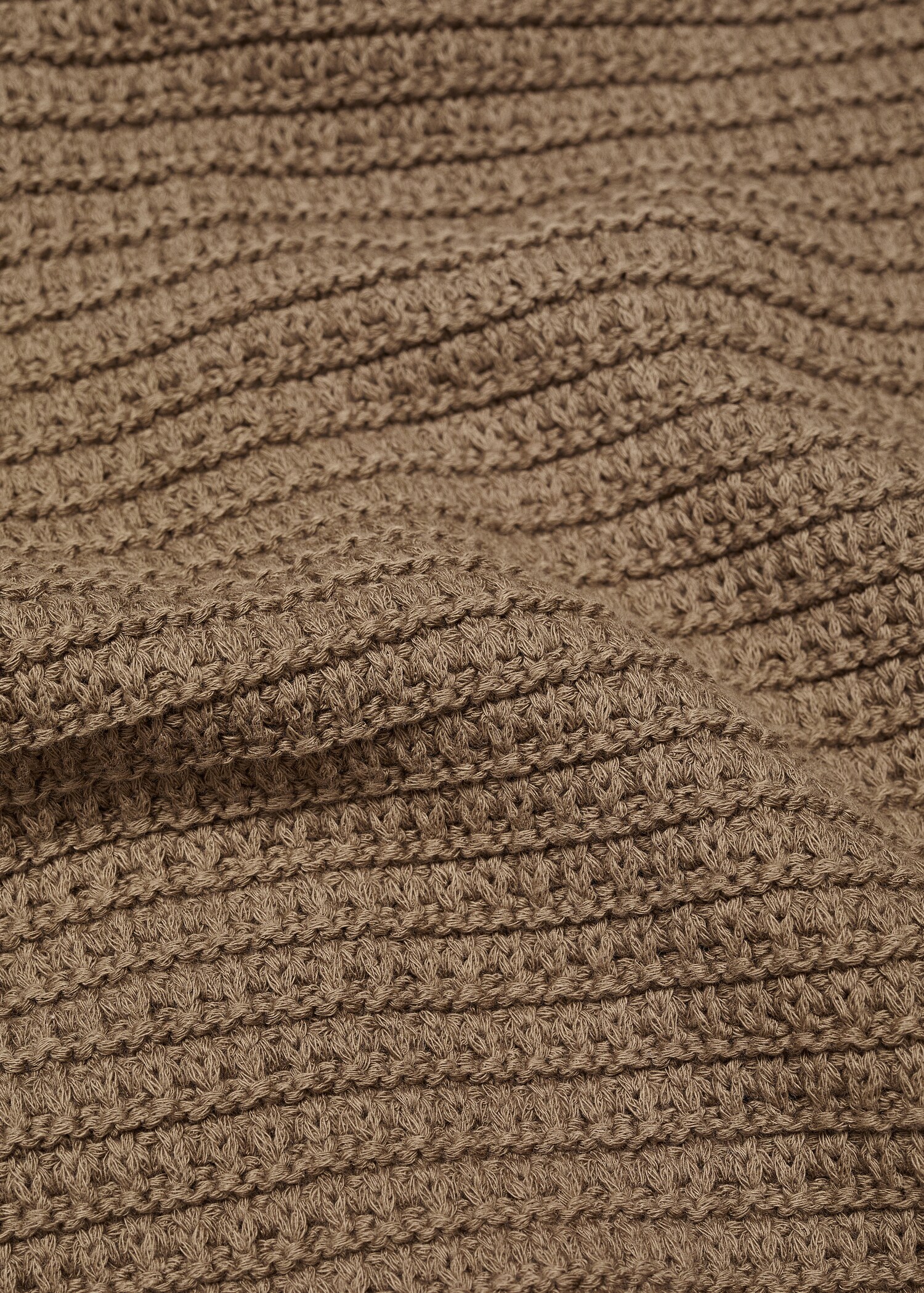 Buttoned knit braided cardigan - Details of the article 0