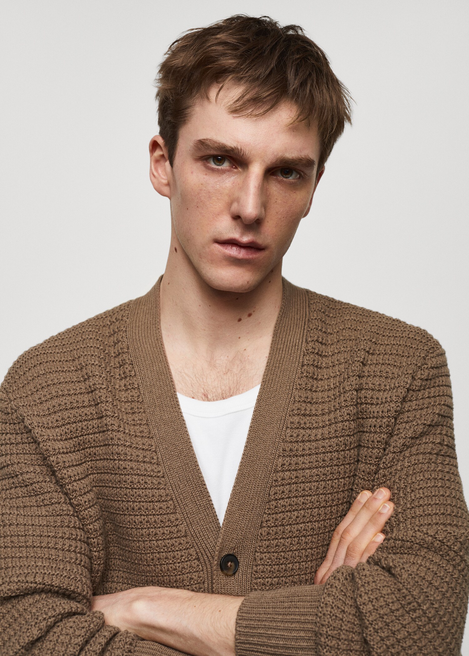 Buttoned knit braided cardigan - Details of the article 1