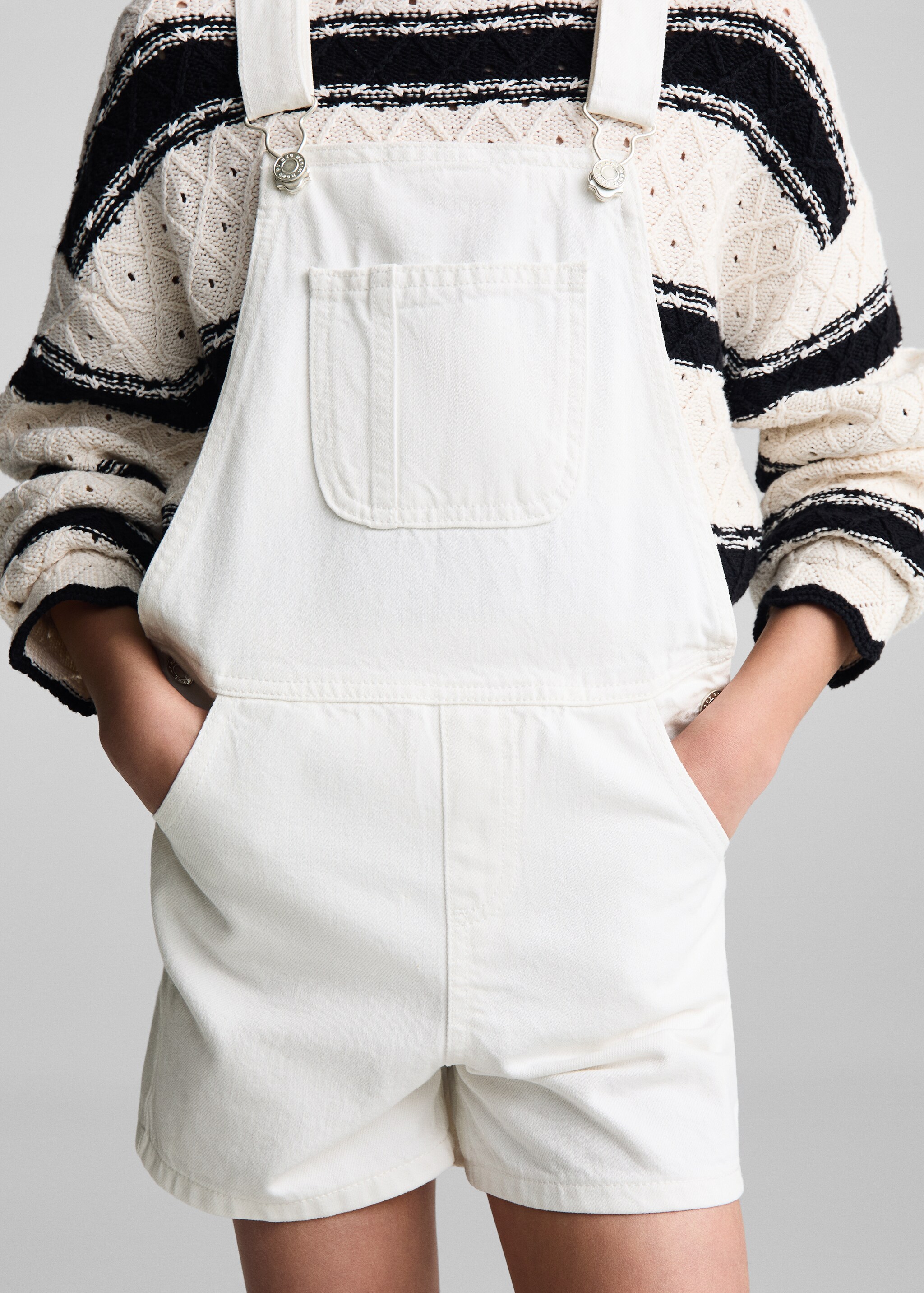 Short denim dungarees - Details of the article 6