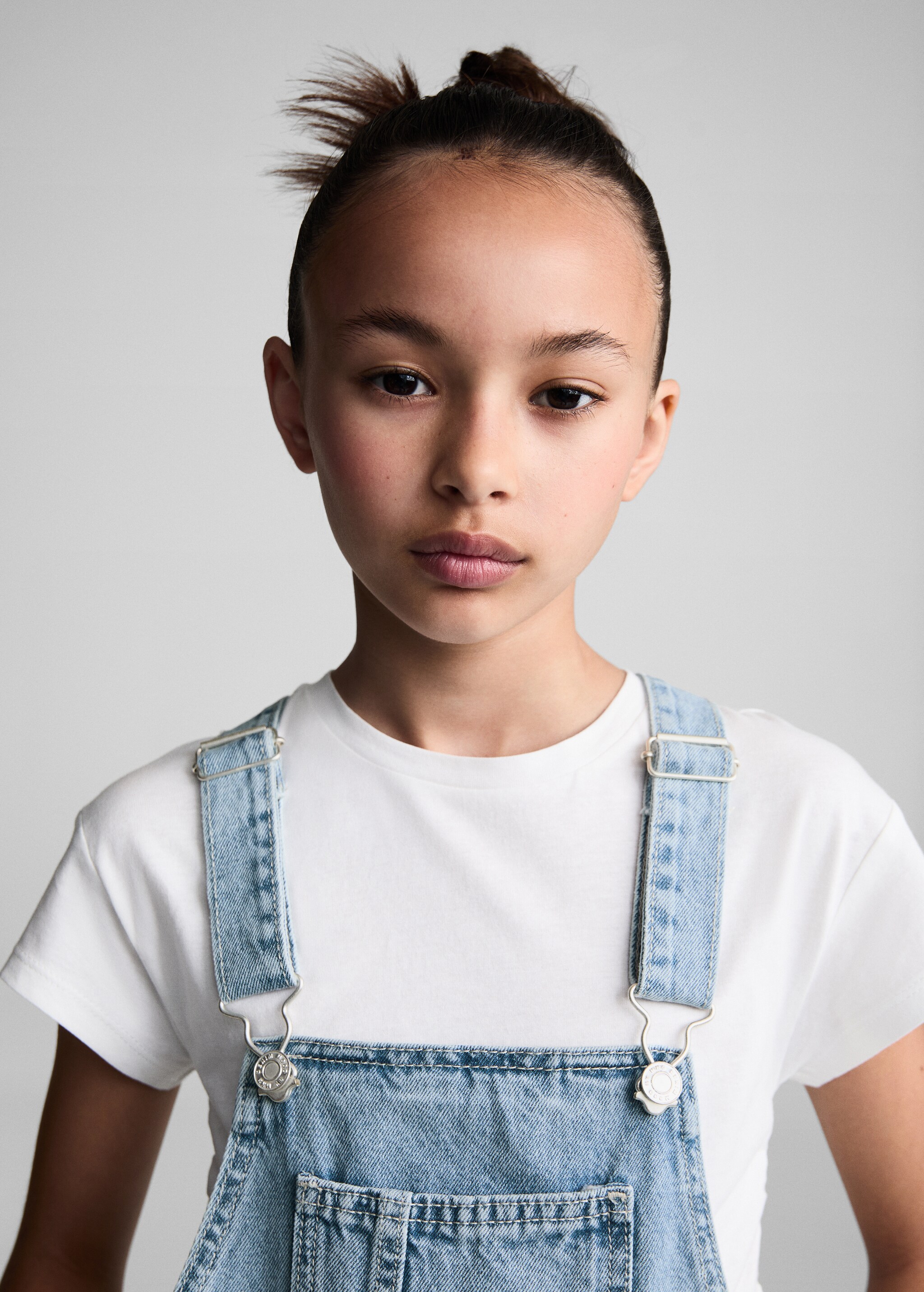 Short denim dungarees - Details of the article 1