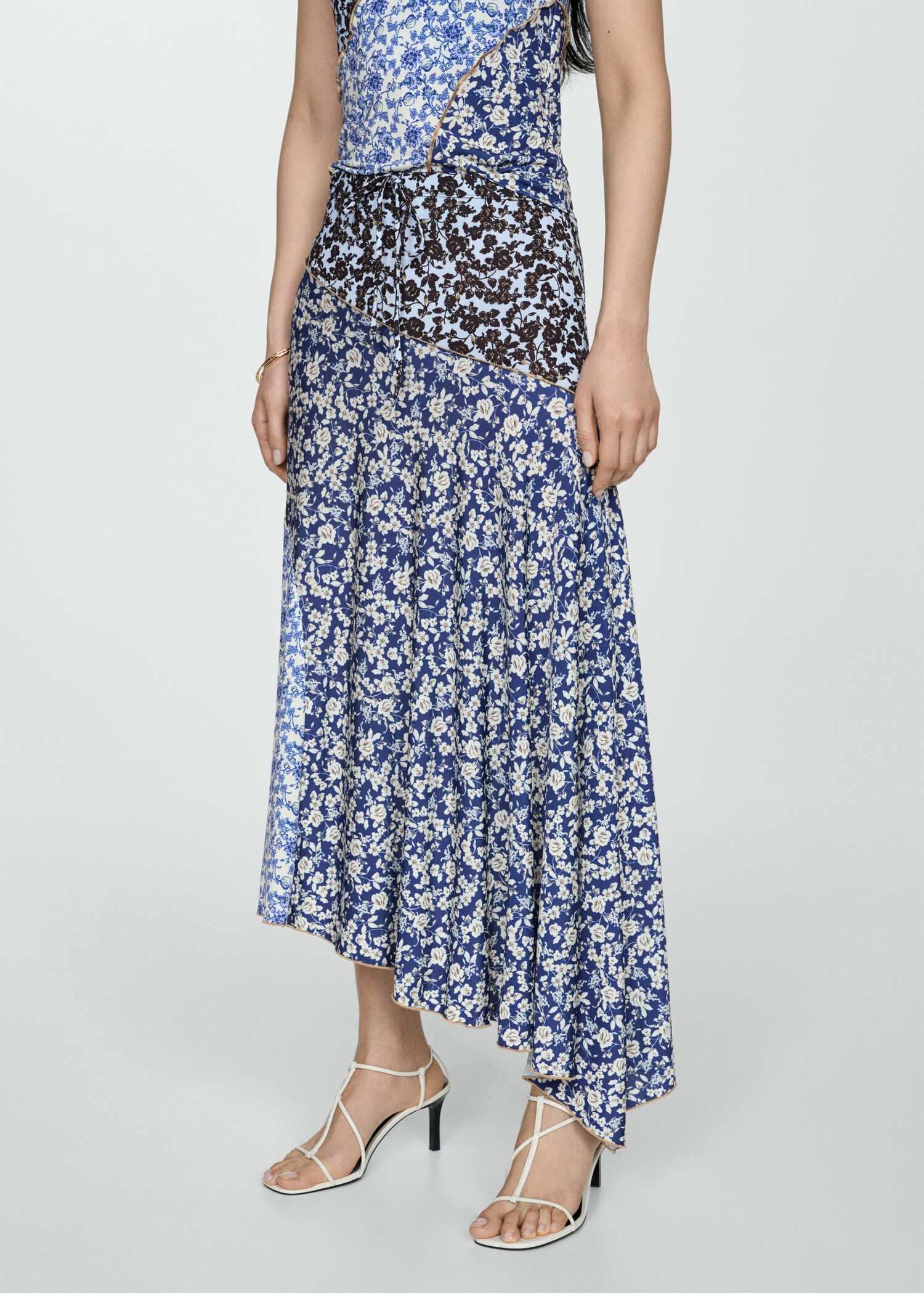 Printed skirt with contrast stitching - Medium plane