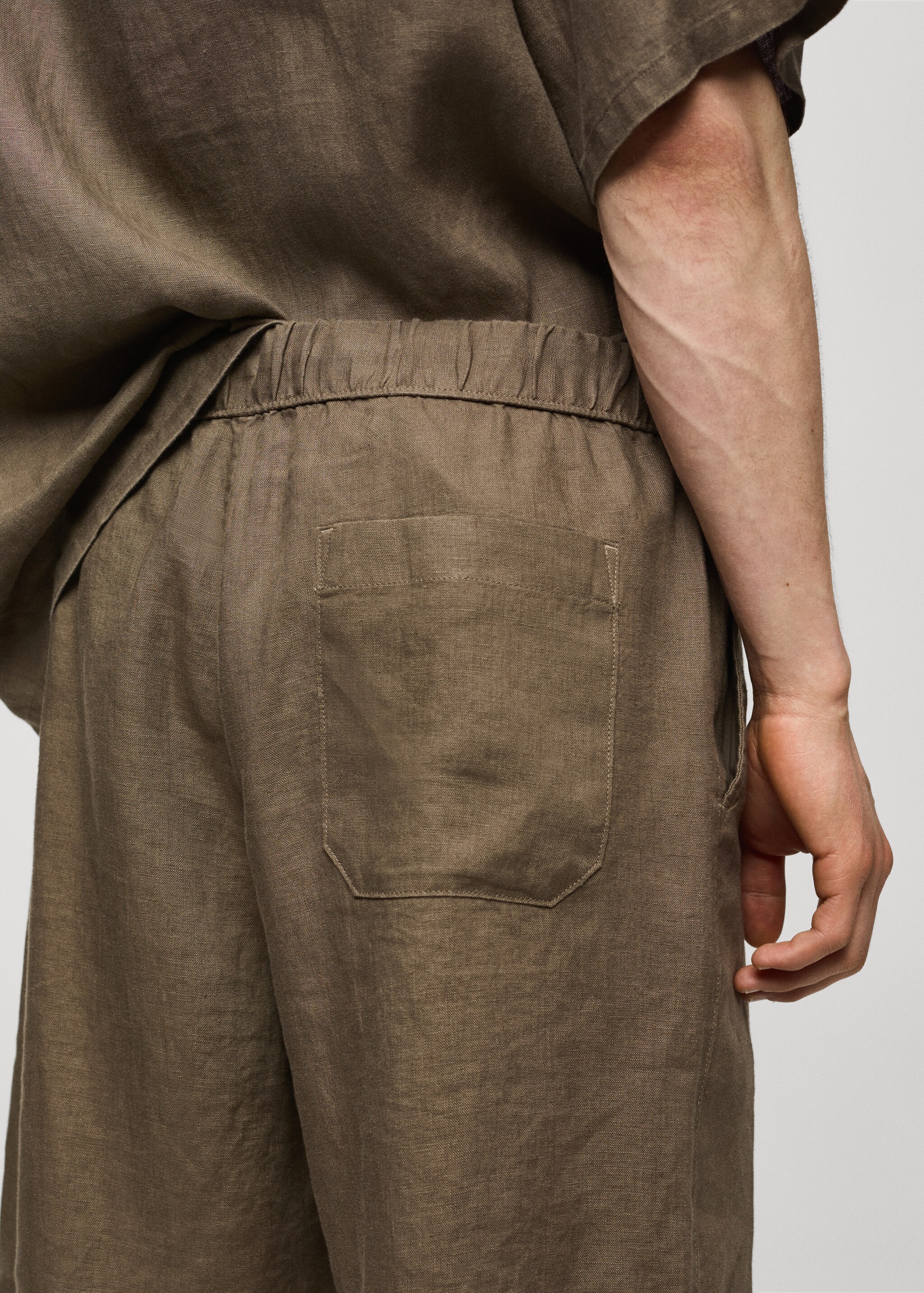 100% linen bermuda shorts with drawstring - Details of the article 2