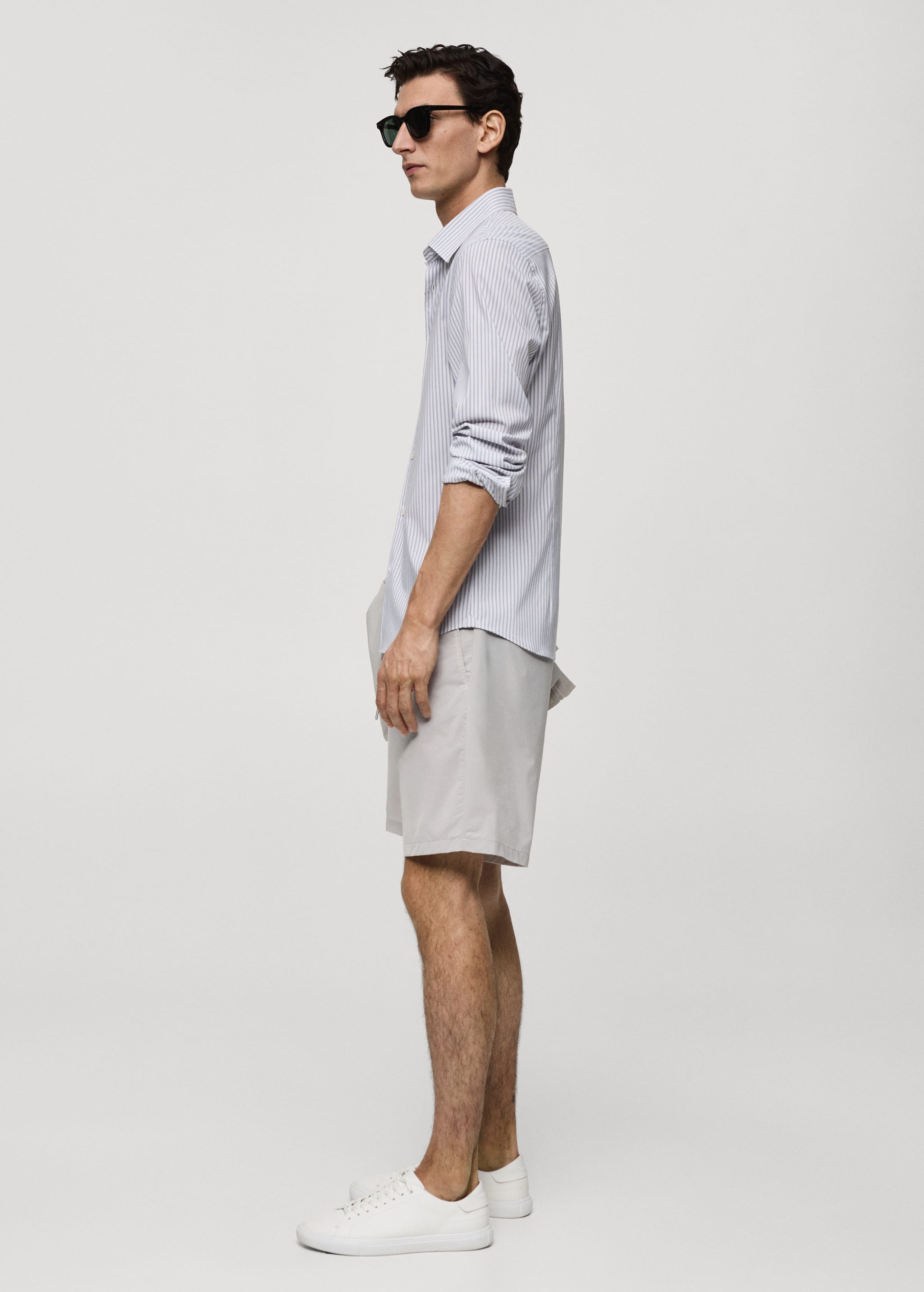 Regular-fit bermuda shorts with drawstring  - Details of the article 2