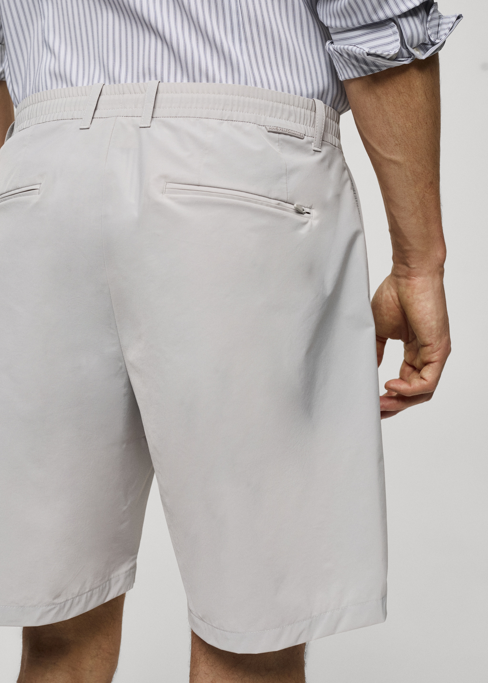 Regular-fit bermuda shorts with drawstring  - Details of the article 6