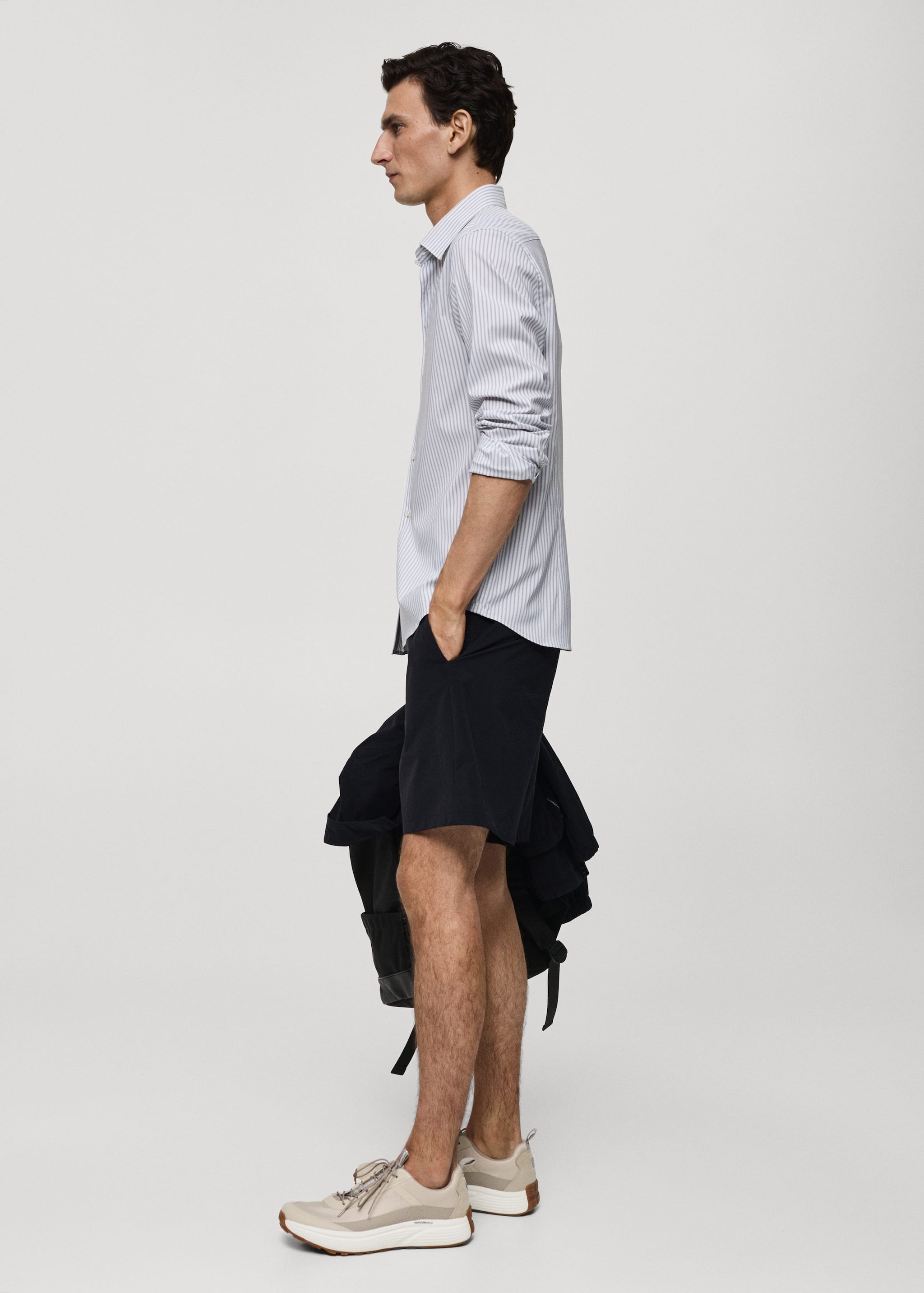 Regular-fit bermuda shorts with drawstring  - Details of the article 2