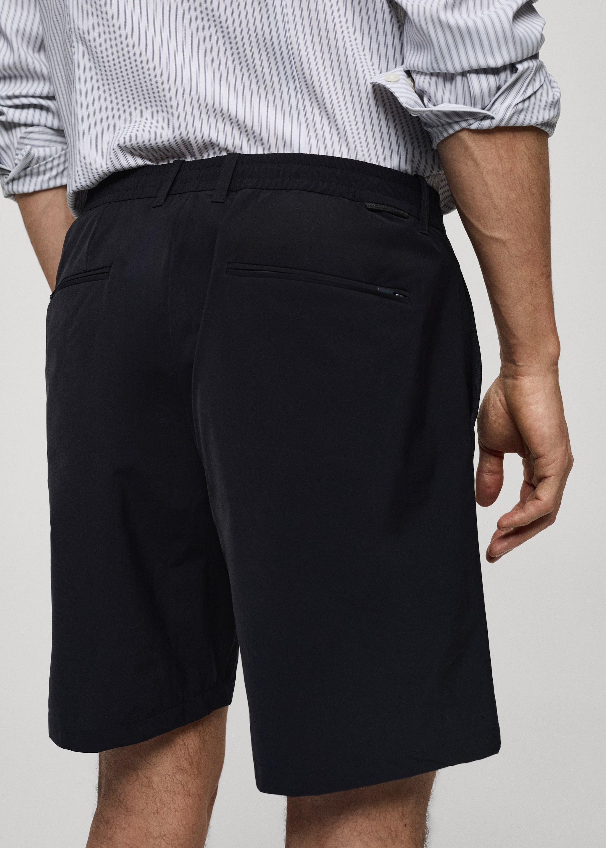 Regular-fit bermuda shorts with drawstring  - Details of the article 6