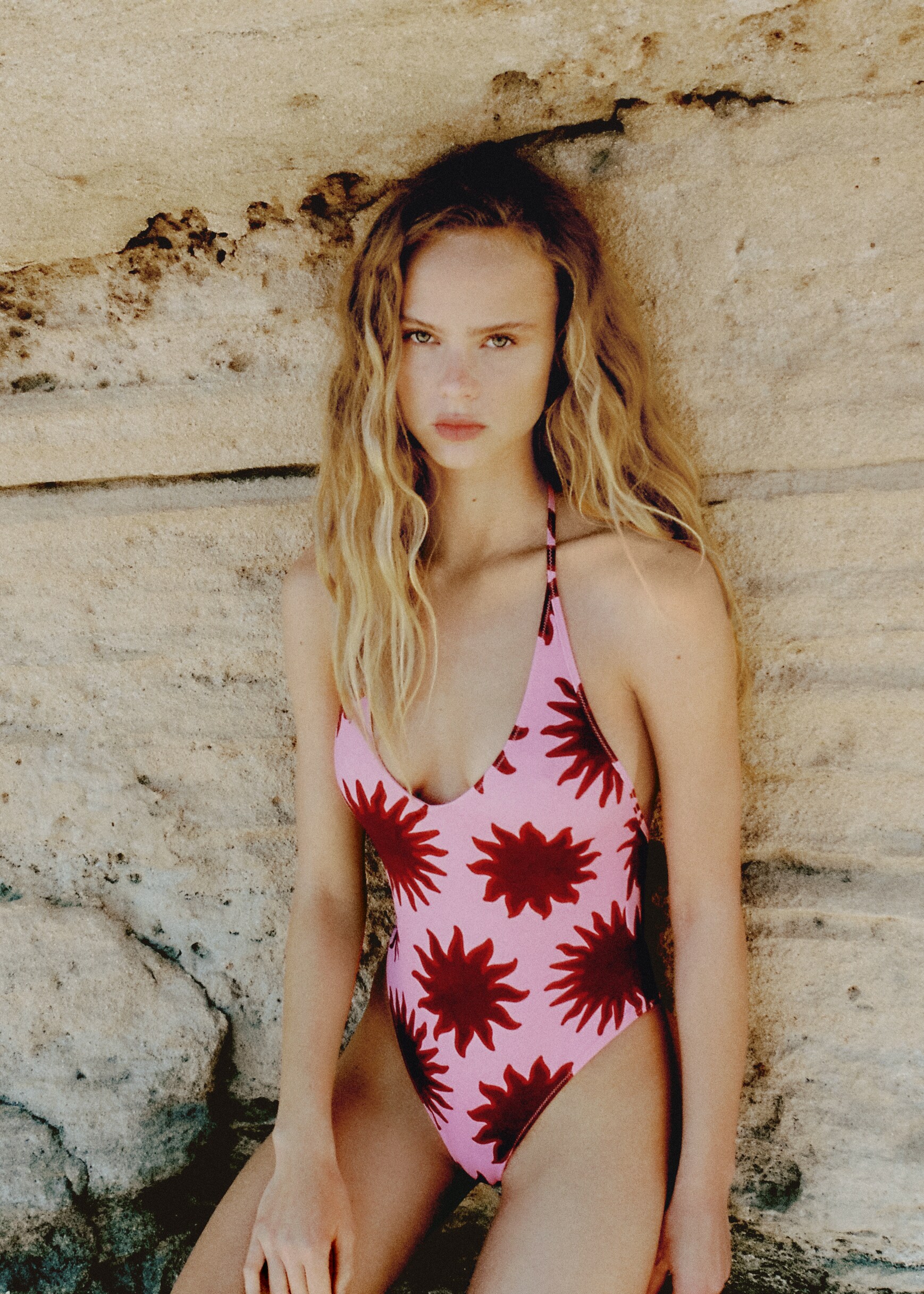 Printed swimsuit V-neck - Details of the article 6