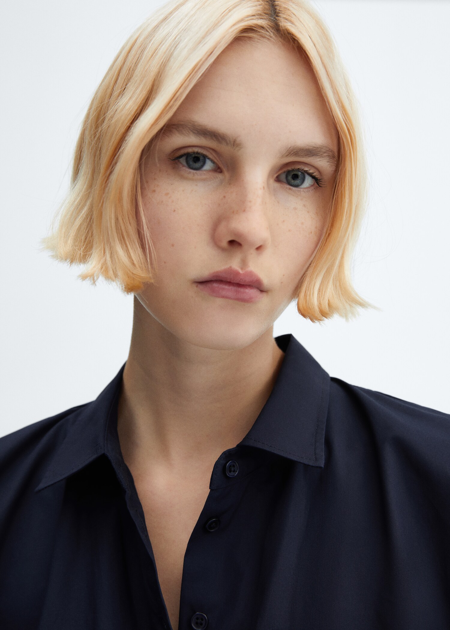 Bow shirt dress - Details of the article 1