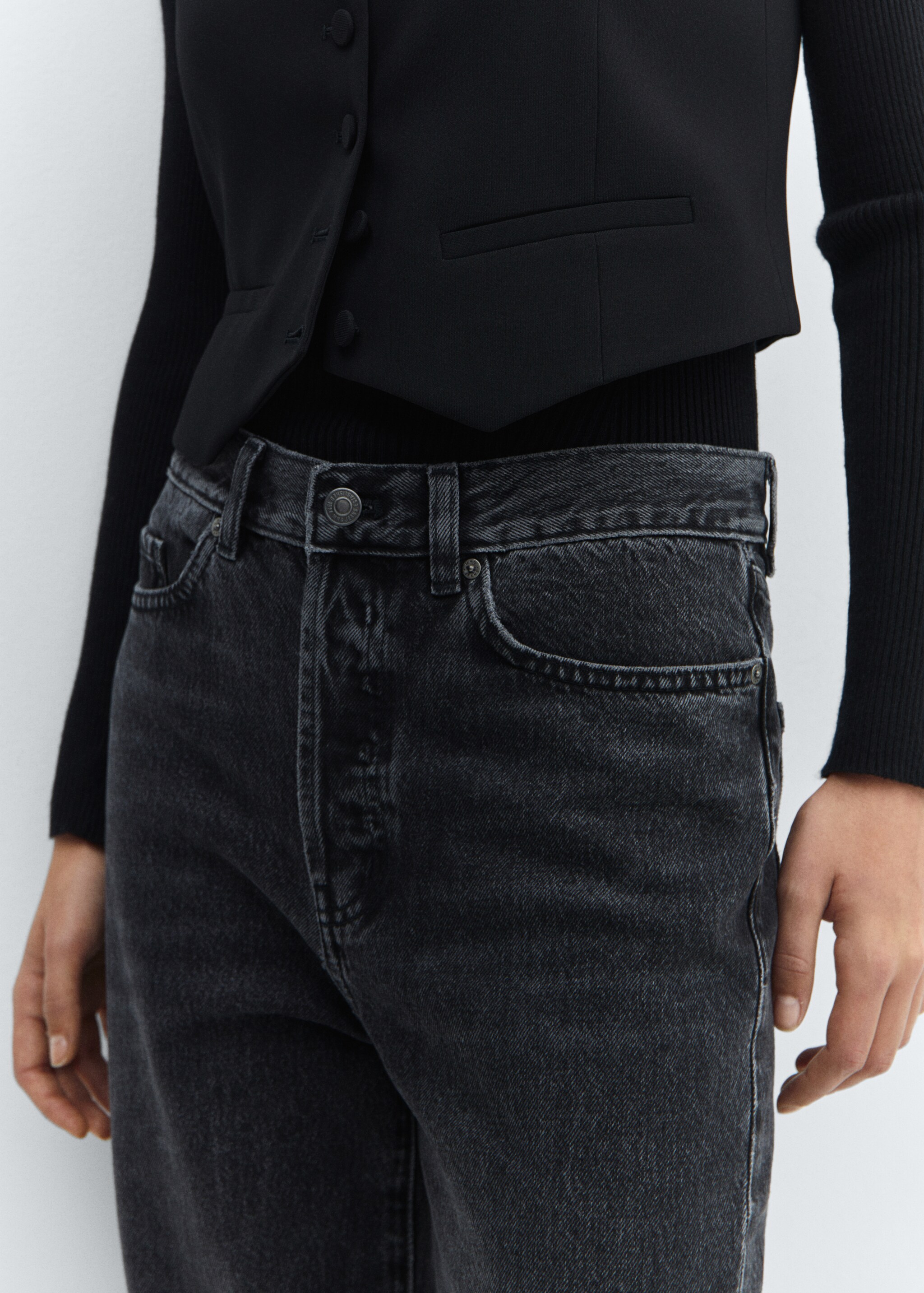 Straight jeans with forward seams - Details of the article 2
