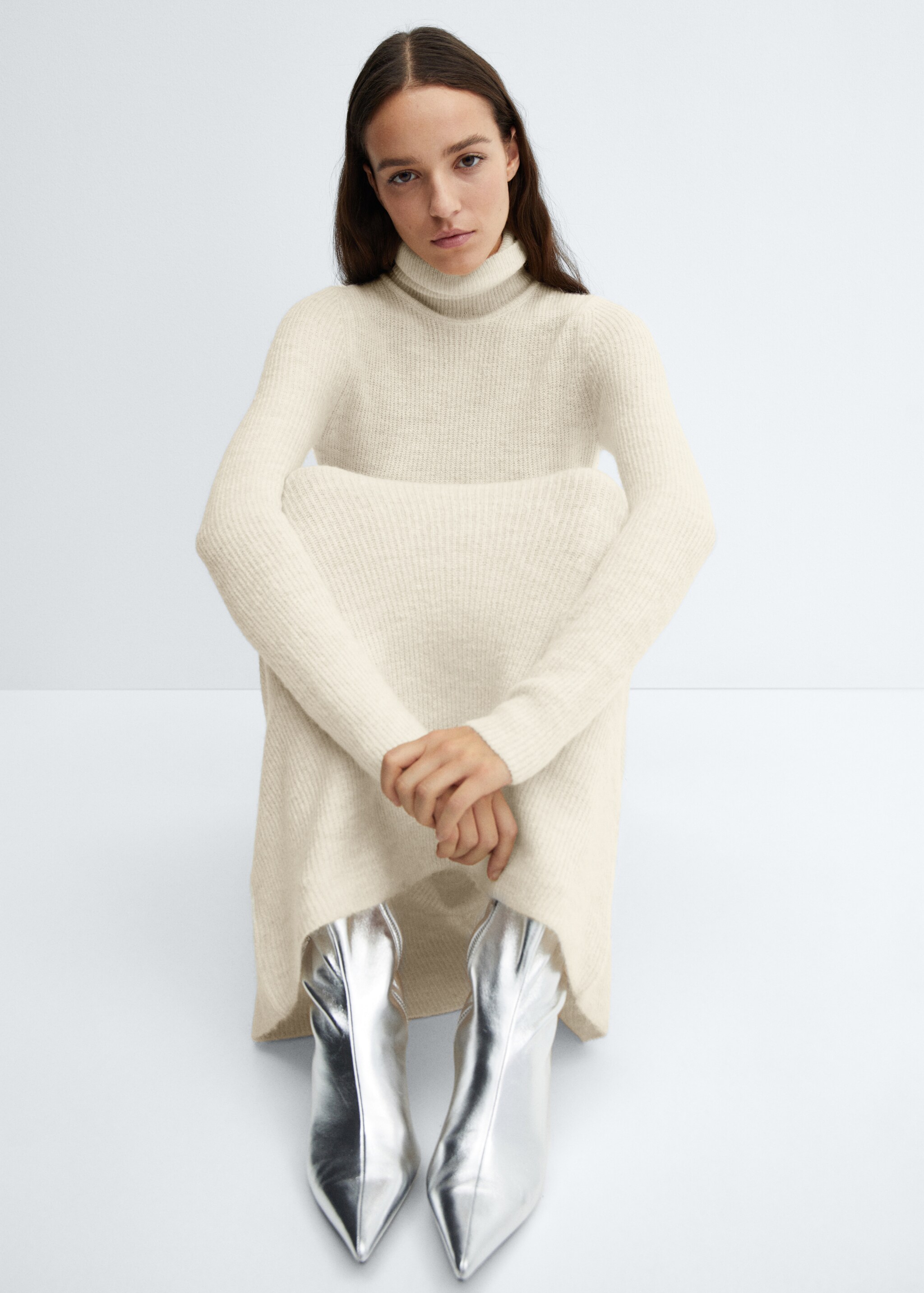 Knitted turtleneck dress - Details of the article 2